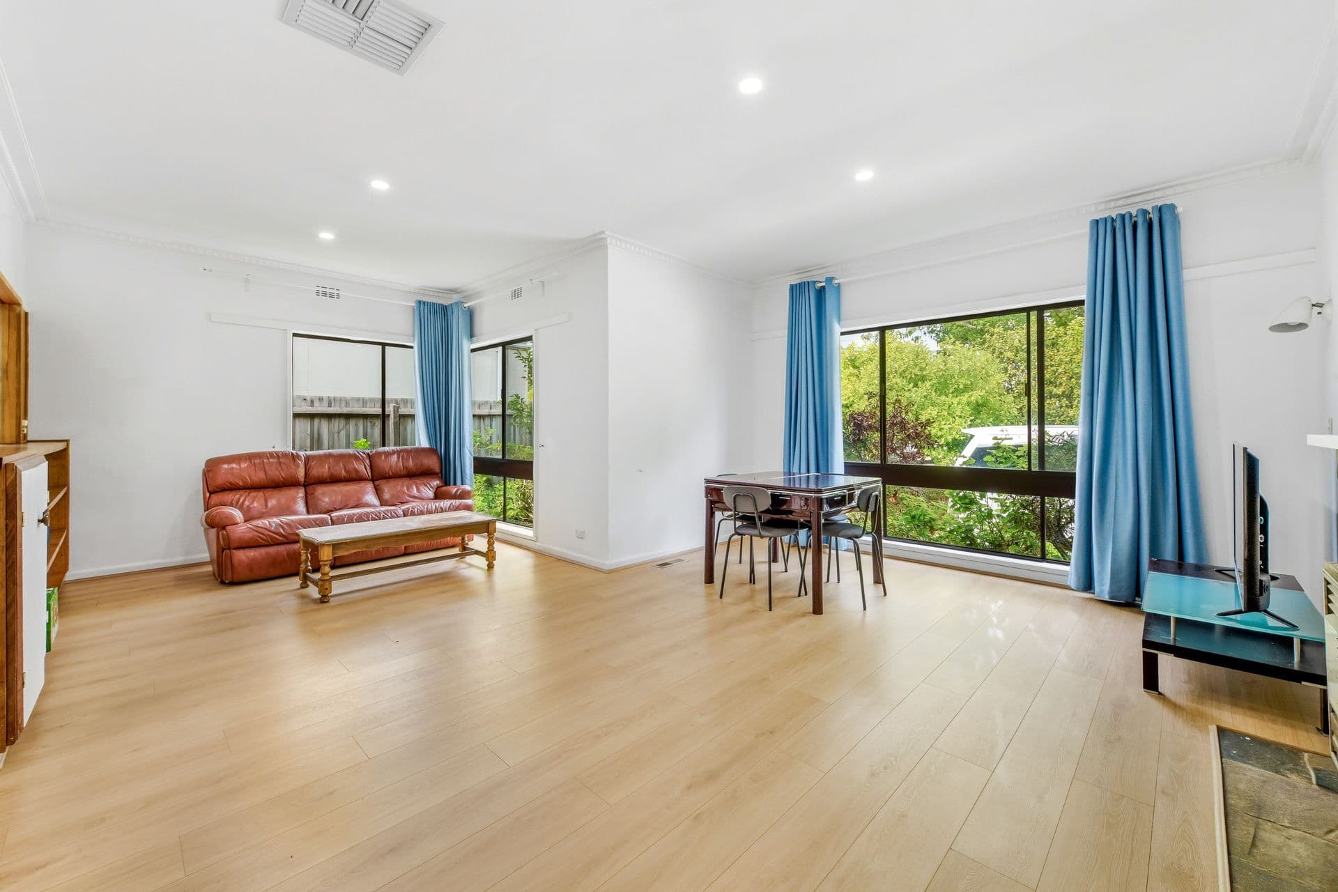 47 Mount Street, Glen Waverley VIC 3150, Glen Waverley - Thumbnail 2