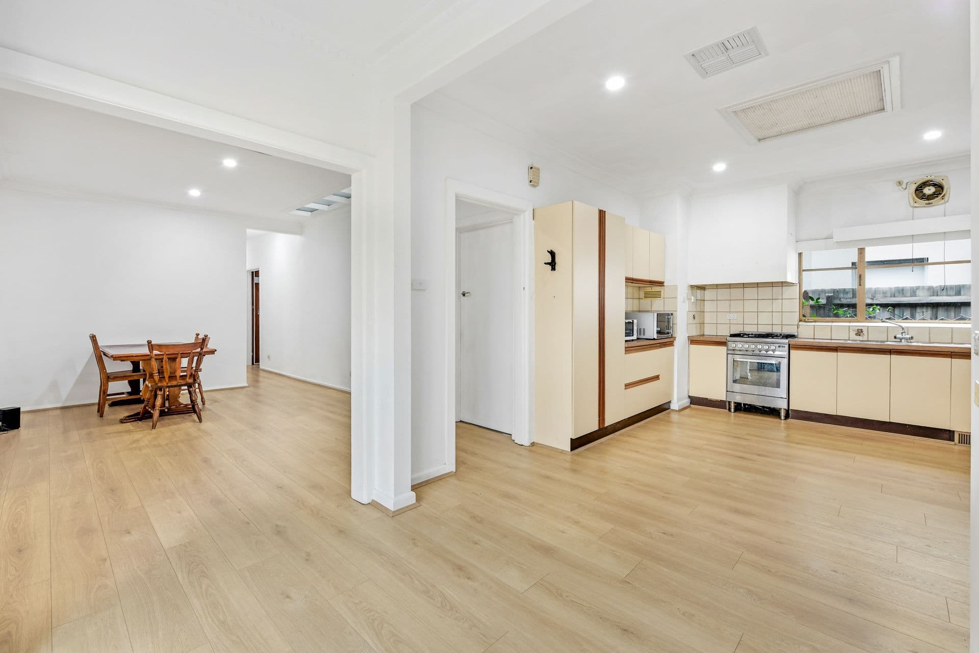 47 Mount Street, Glen Waverley VIC 3150, Glen Waverley - Thumbnail 5