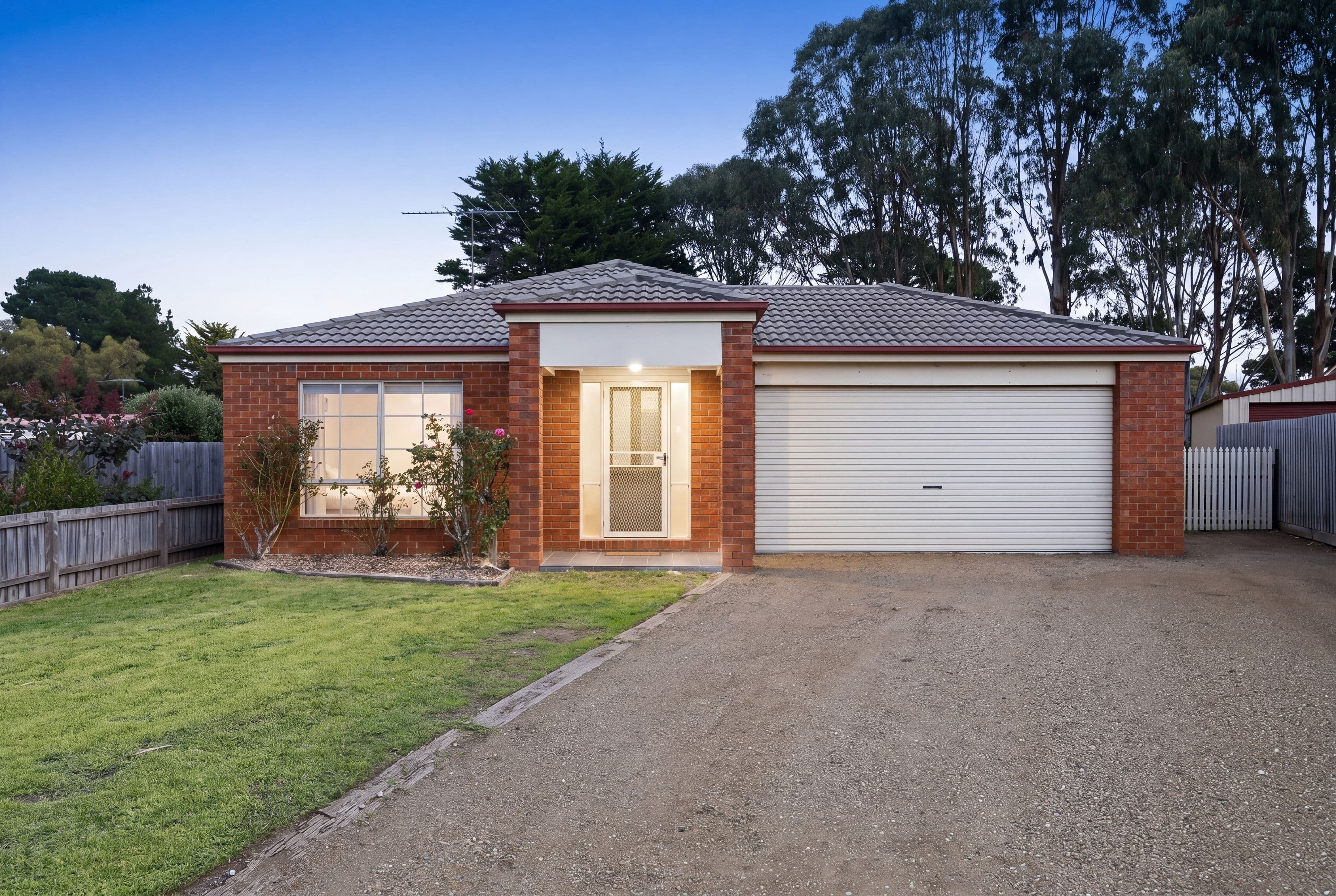 10 Acacia Court, Romsey VIC 3434, Romsey - Image 1