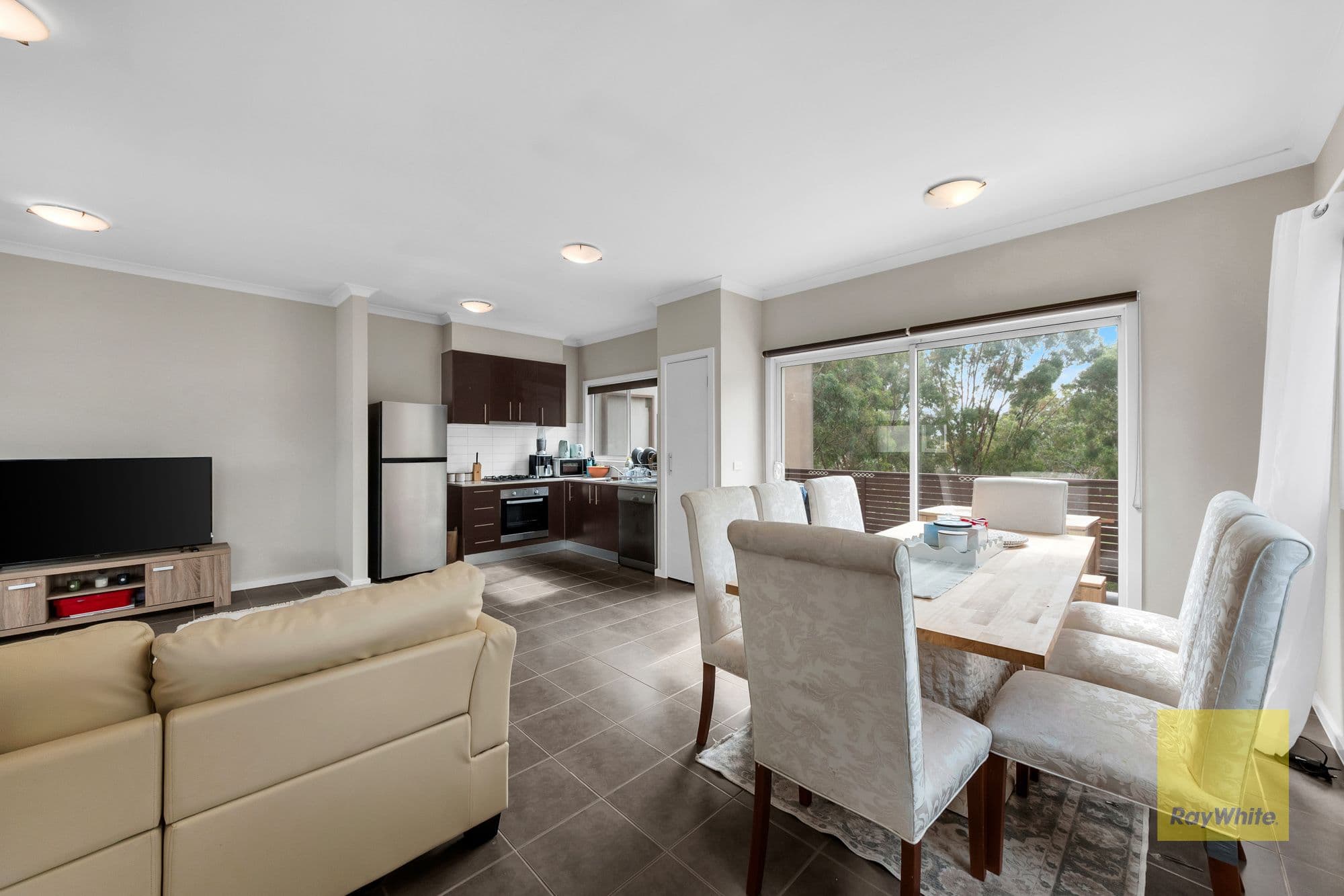 20B Honolulu Drive, Point Cook VIC 3030, Point Cook - Thumbnail 7