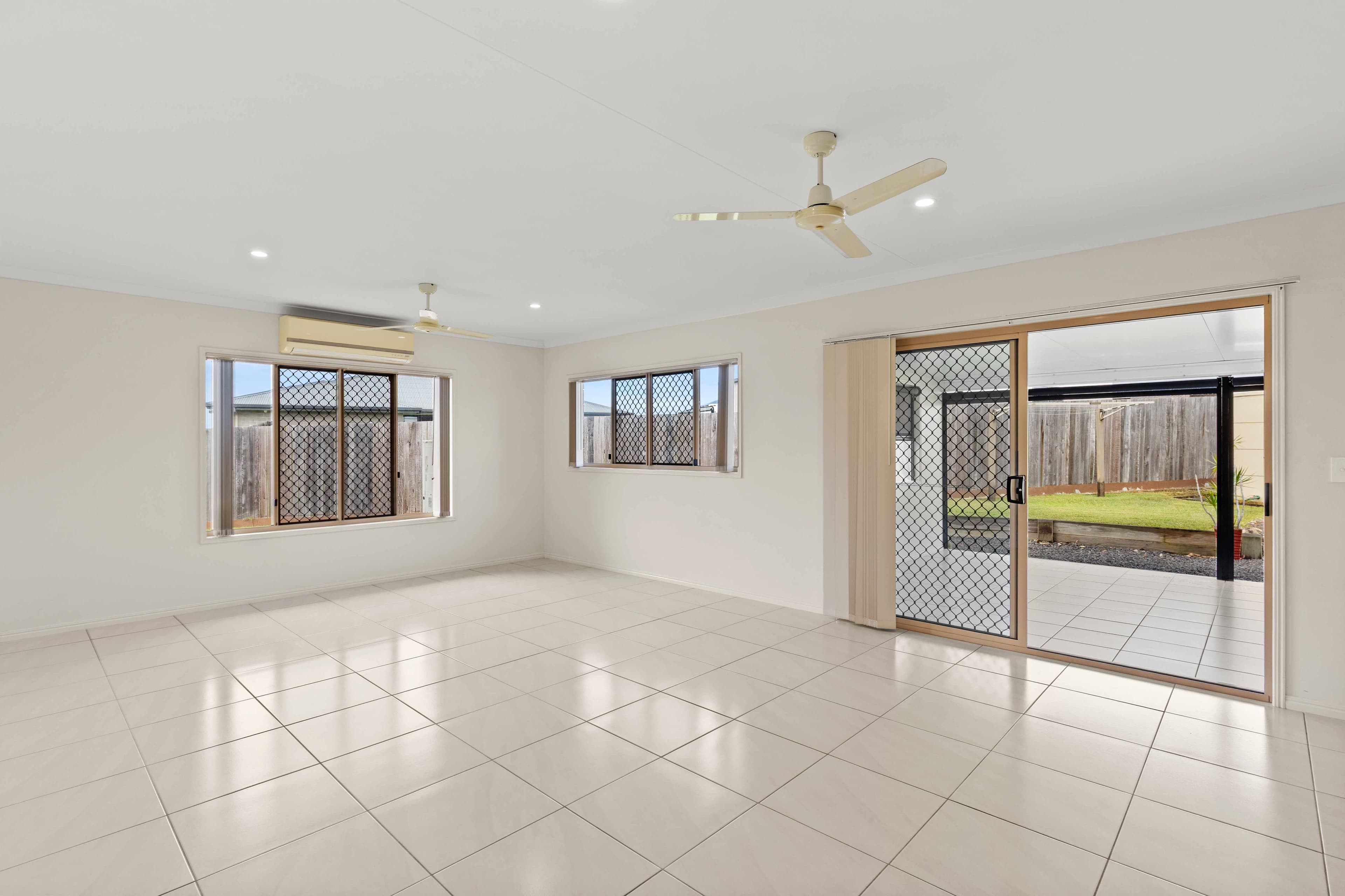 1 Kingfisher Drive, Oakhurst QLD 4650, Oakhurst - Thumbnail 5