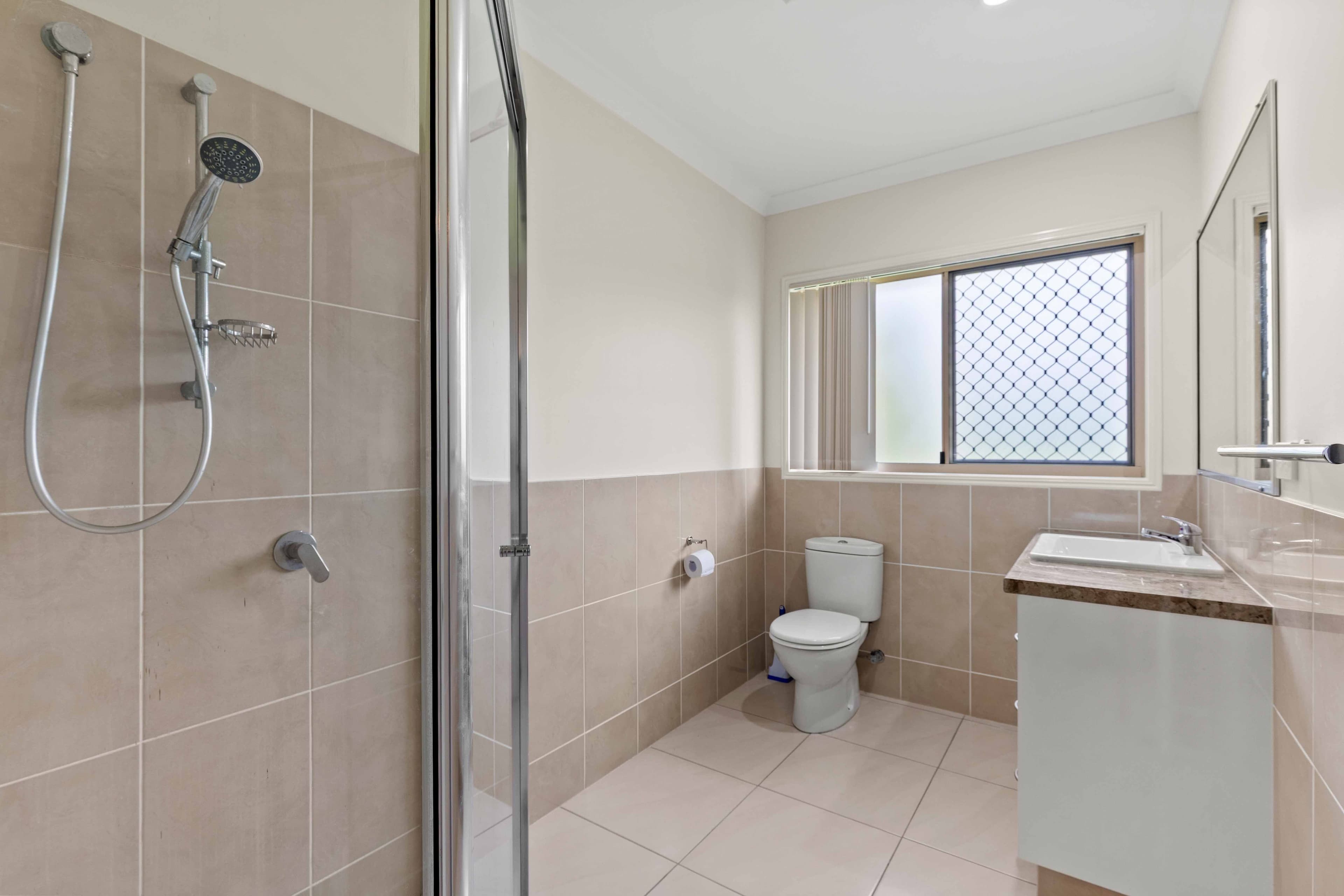 1 Kingfisher Drive, Oakhurst QLD 4650, Oakhurst - Thumbnail 7