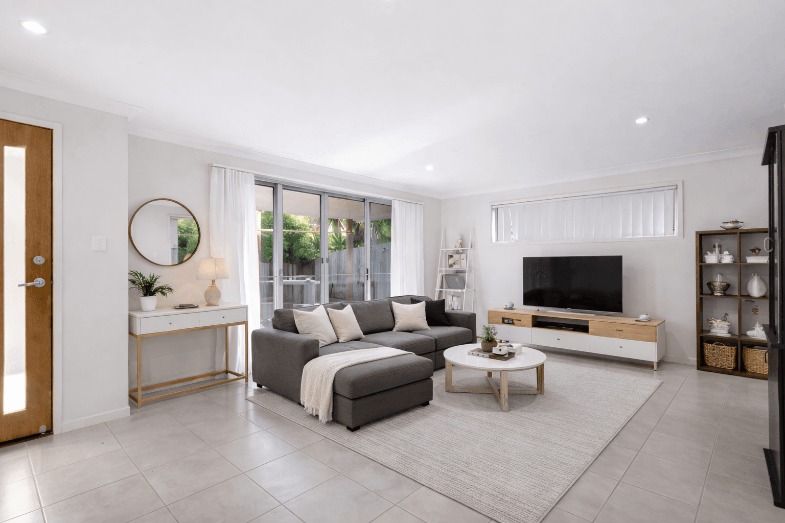9 Hillsborough Place, Pimpama QLD 4209, Pimpama - Thumbnail 2