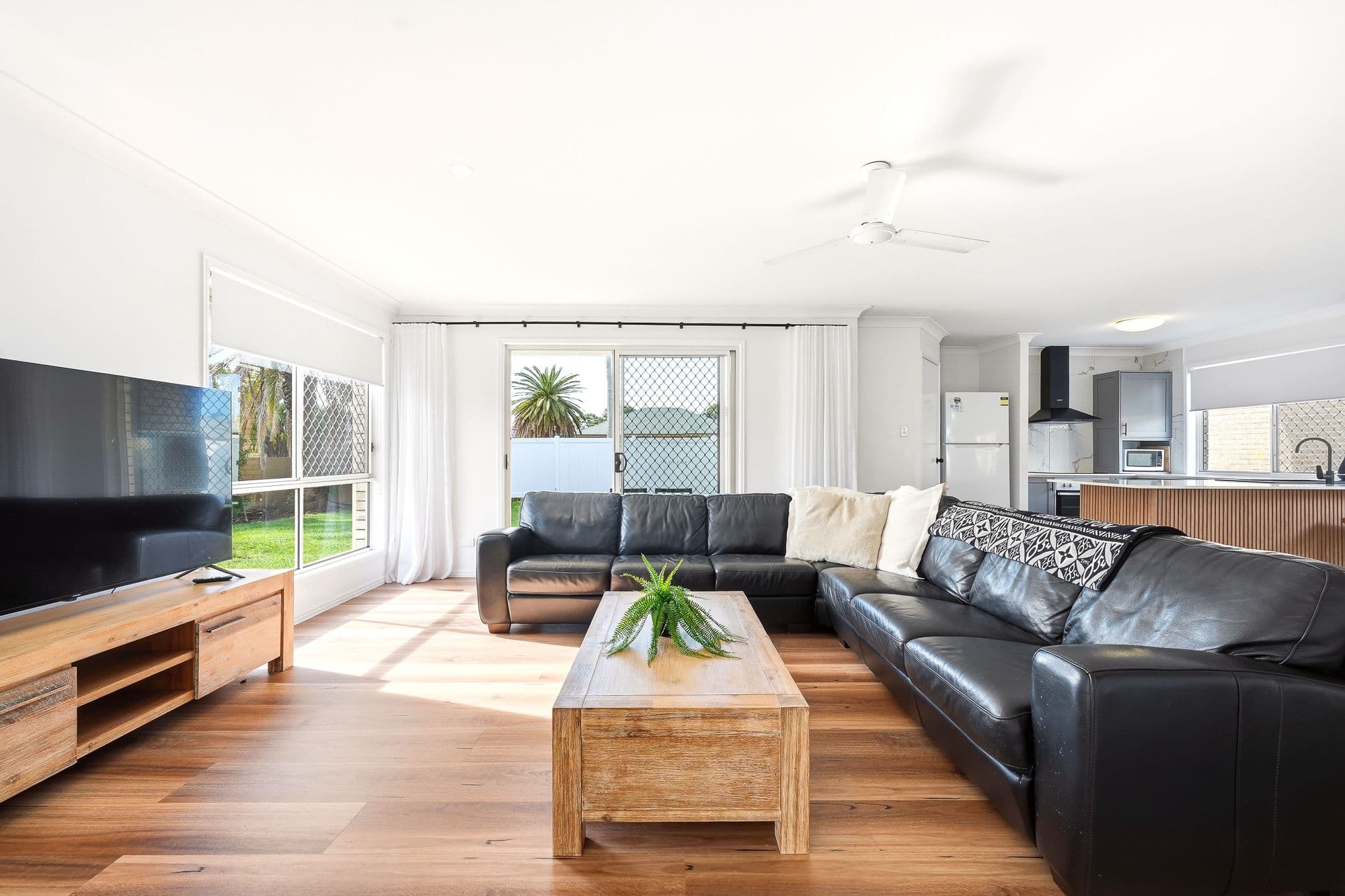 1 Leichhardt Avenue, Rothwell QLD 4022, Rothwell - Thumbnail 5