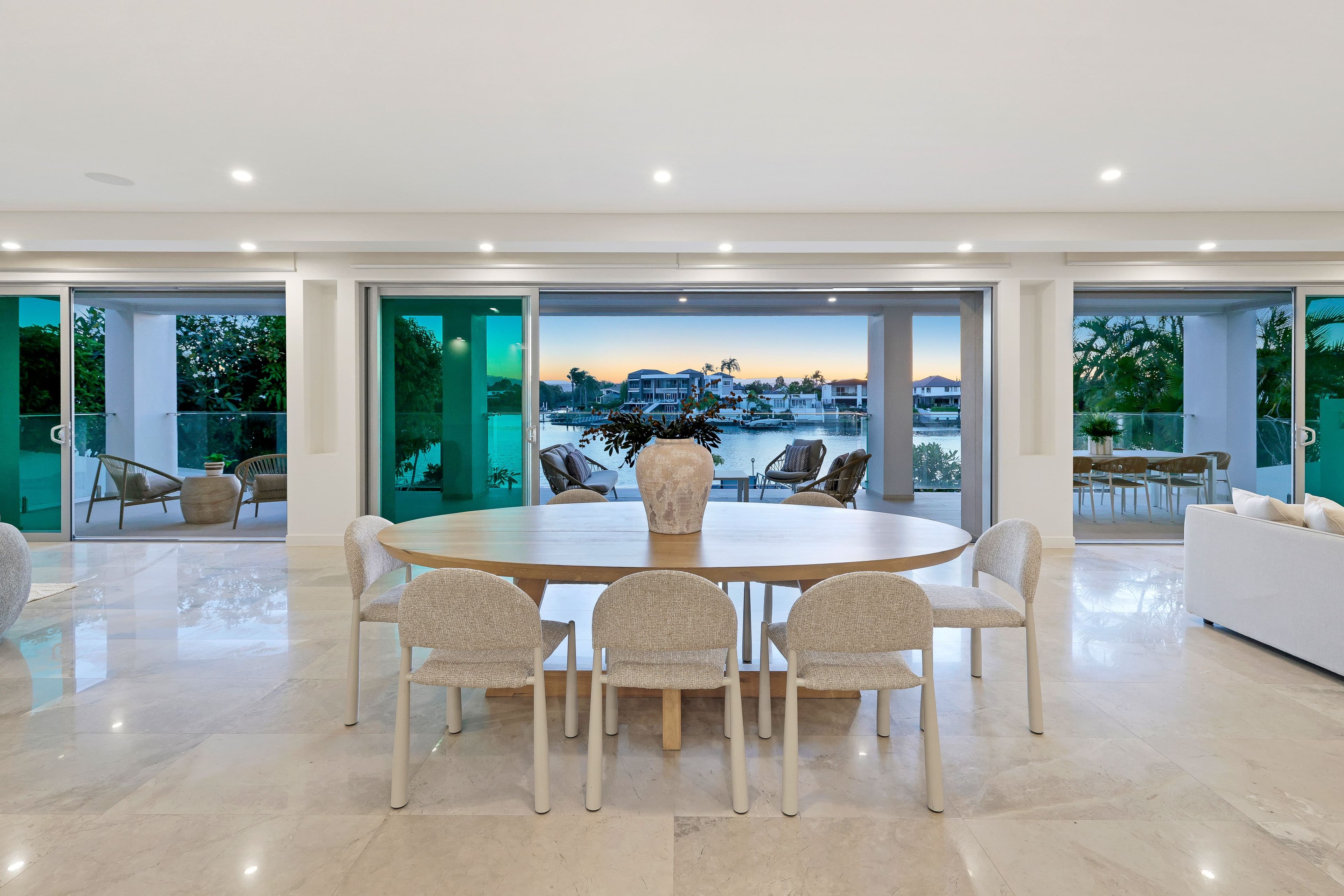 57 Sir Bruce Small Boulevard, Benowa Waters QLD 4217, Benowa - Thumbnail 5