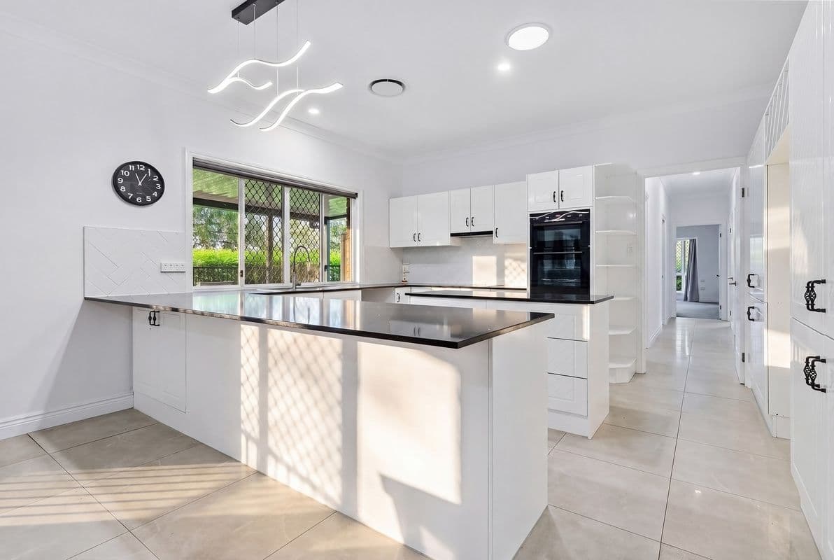 24 Derwent Avenue, Helensvale QLD 4212, Helensvale - Thumbnail 5