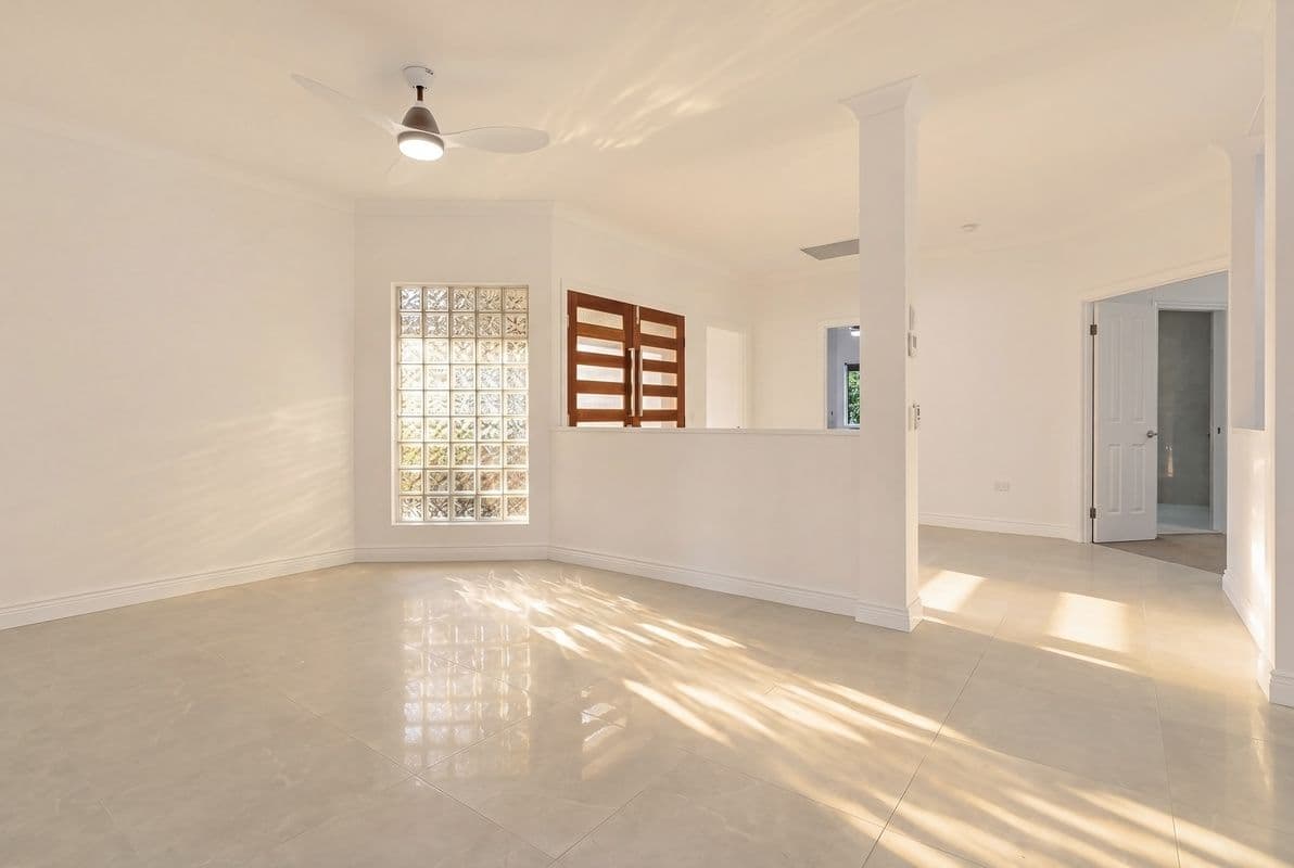 24 Derwent Avenue, Helensvale QLD 4212, Helensvale - Thumbnail 8