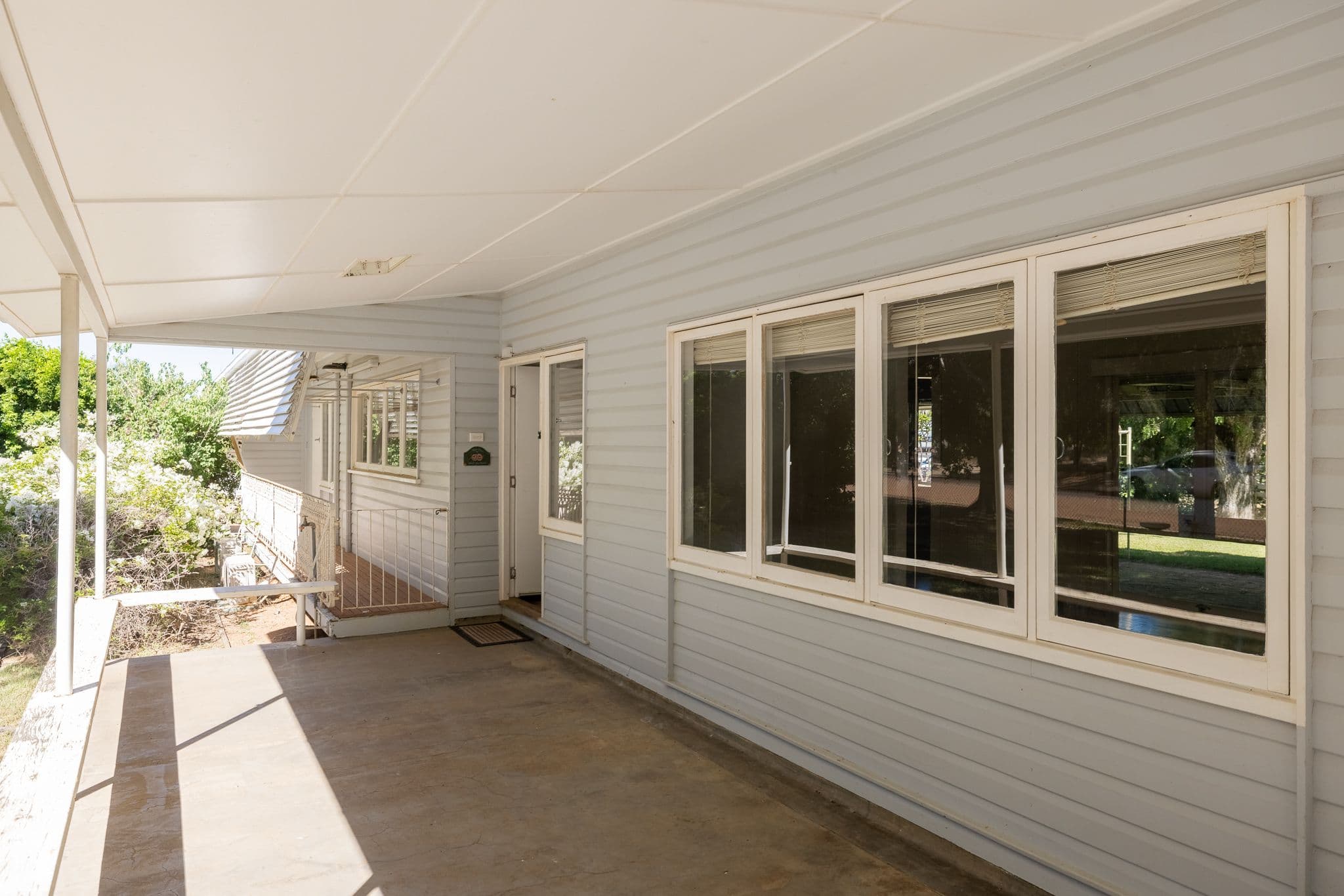 23 Ilfracombe Road, Longreach QLD 4730, Longreach - Thumbnail 2