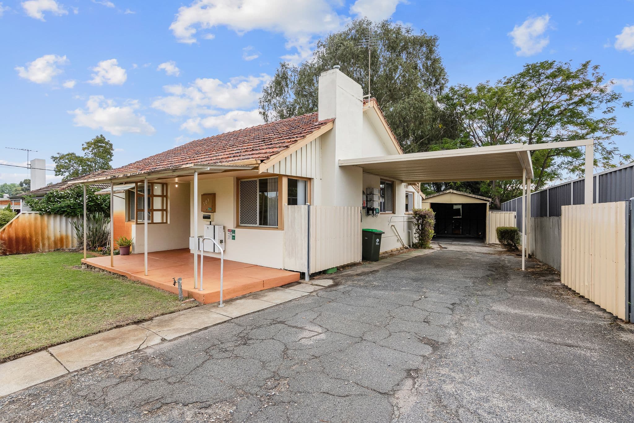 203 Gabriel Street, Cloverdale WA 6105, Cloverdale - Thumbnail 2
