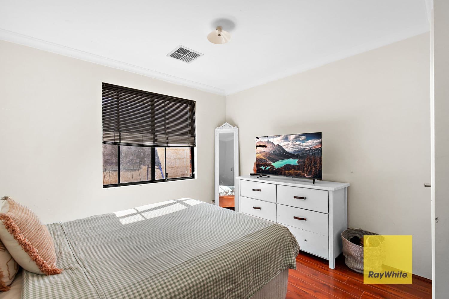 8 Dalton Road, Wellard WA 6170, Wellard - Thumbnail 7