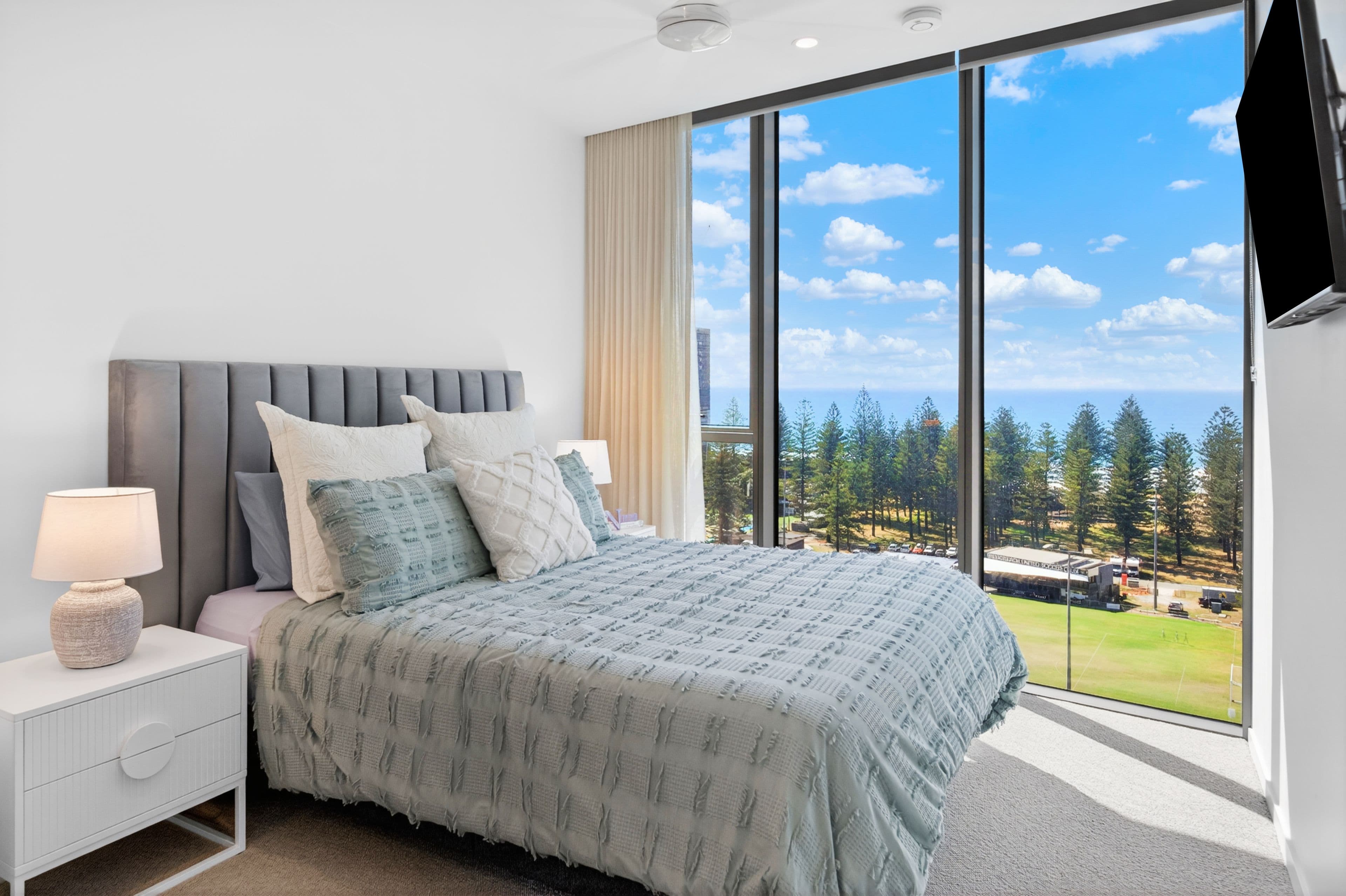 1103/146 Surf Parade, Broadbeach QLD 4218, Broadbeach - Thumbnail 3