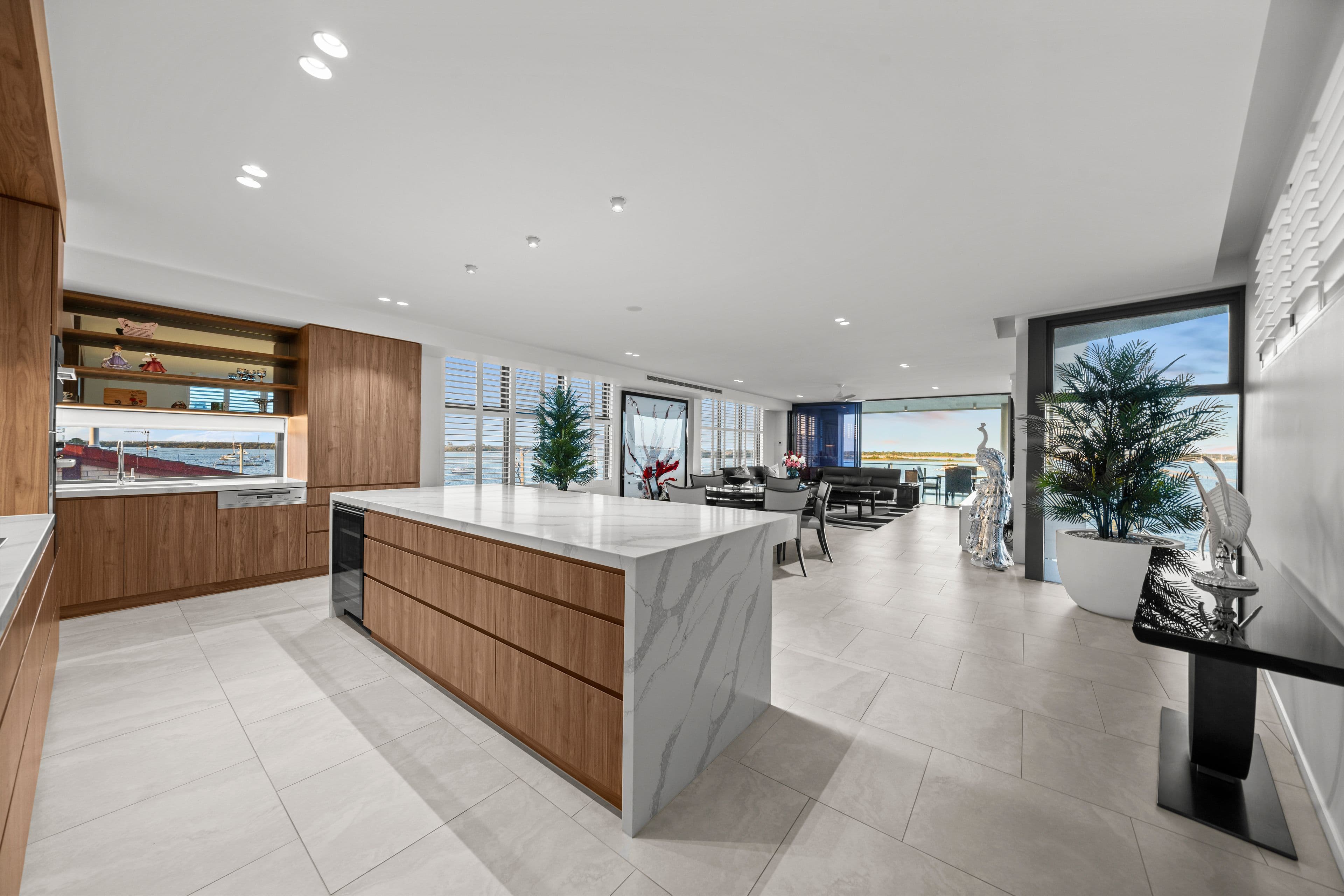 401/286 Marine Parade, Labrador QLD 4215, Labrador - Thumbnail 5