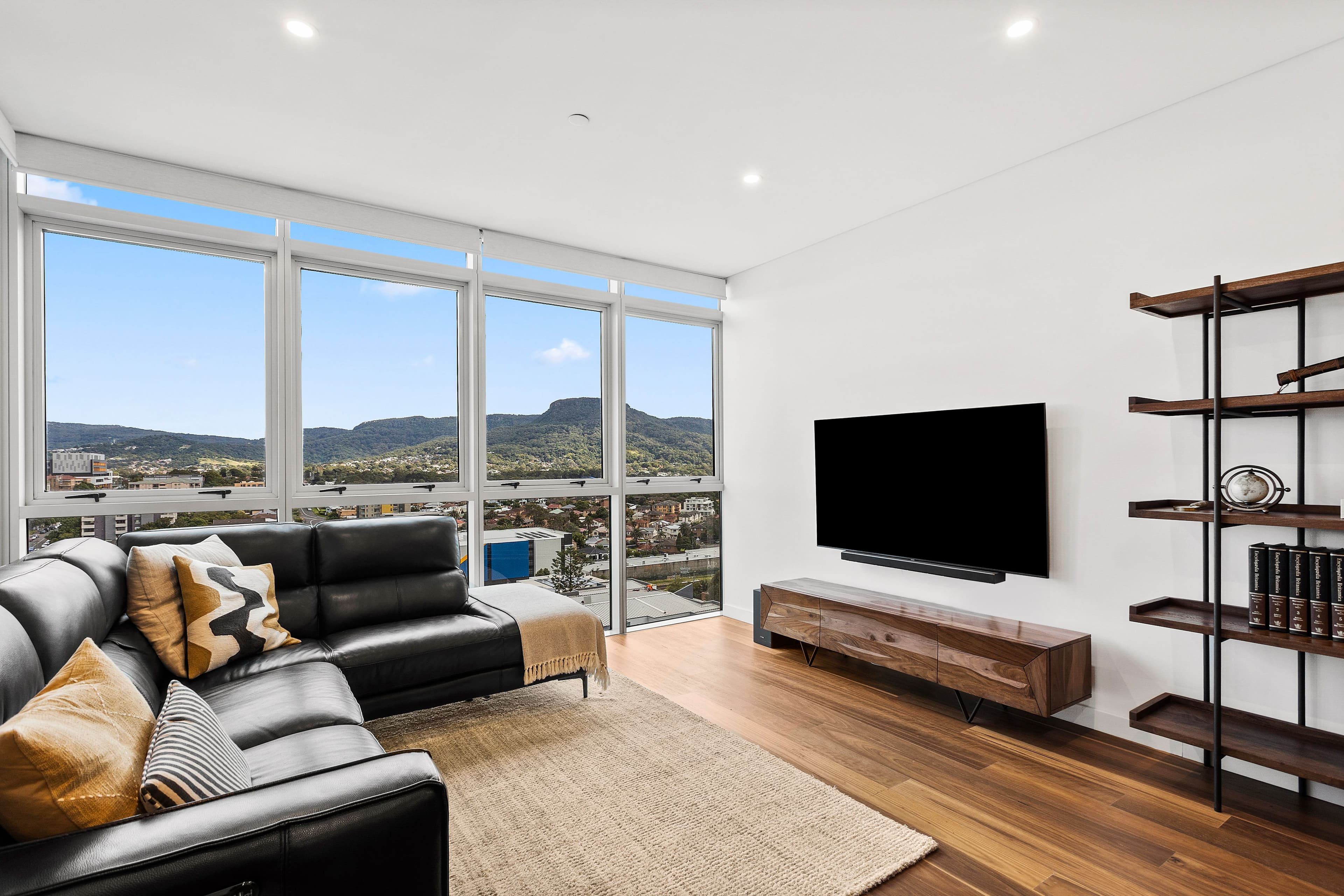 701/10-18 Regent Street, Wollongong NSW 2500, Wollongong - Thumbnail 2