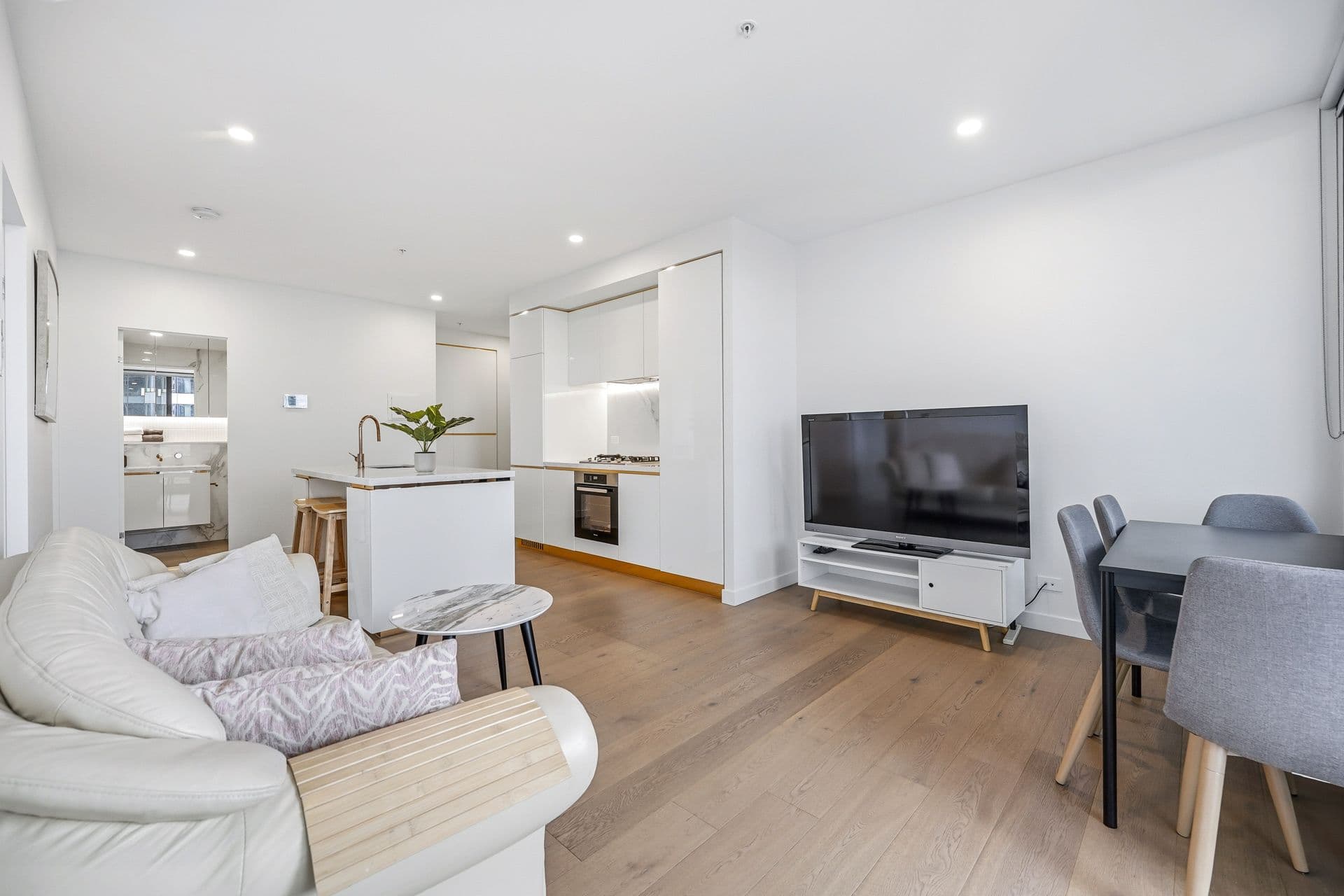 1905/845 Whitehorse Road, Box Hill VIC 3128, Box Hill - Thumbnail 4