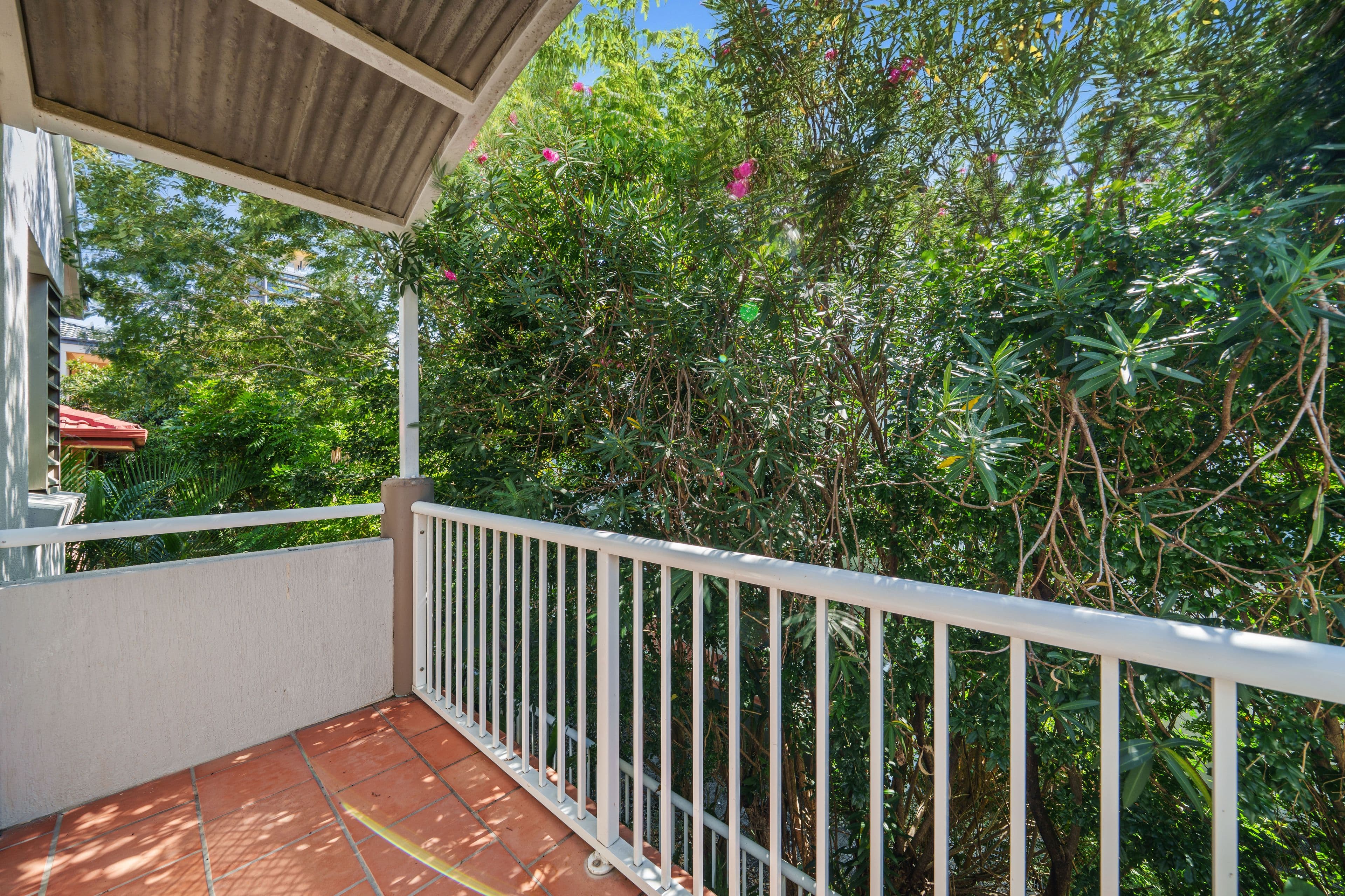11/7-9 Illawong Street, Chevron Island QLD 4217, Chevron Island - Thumbnail 5