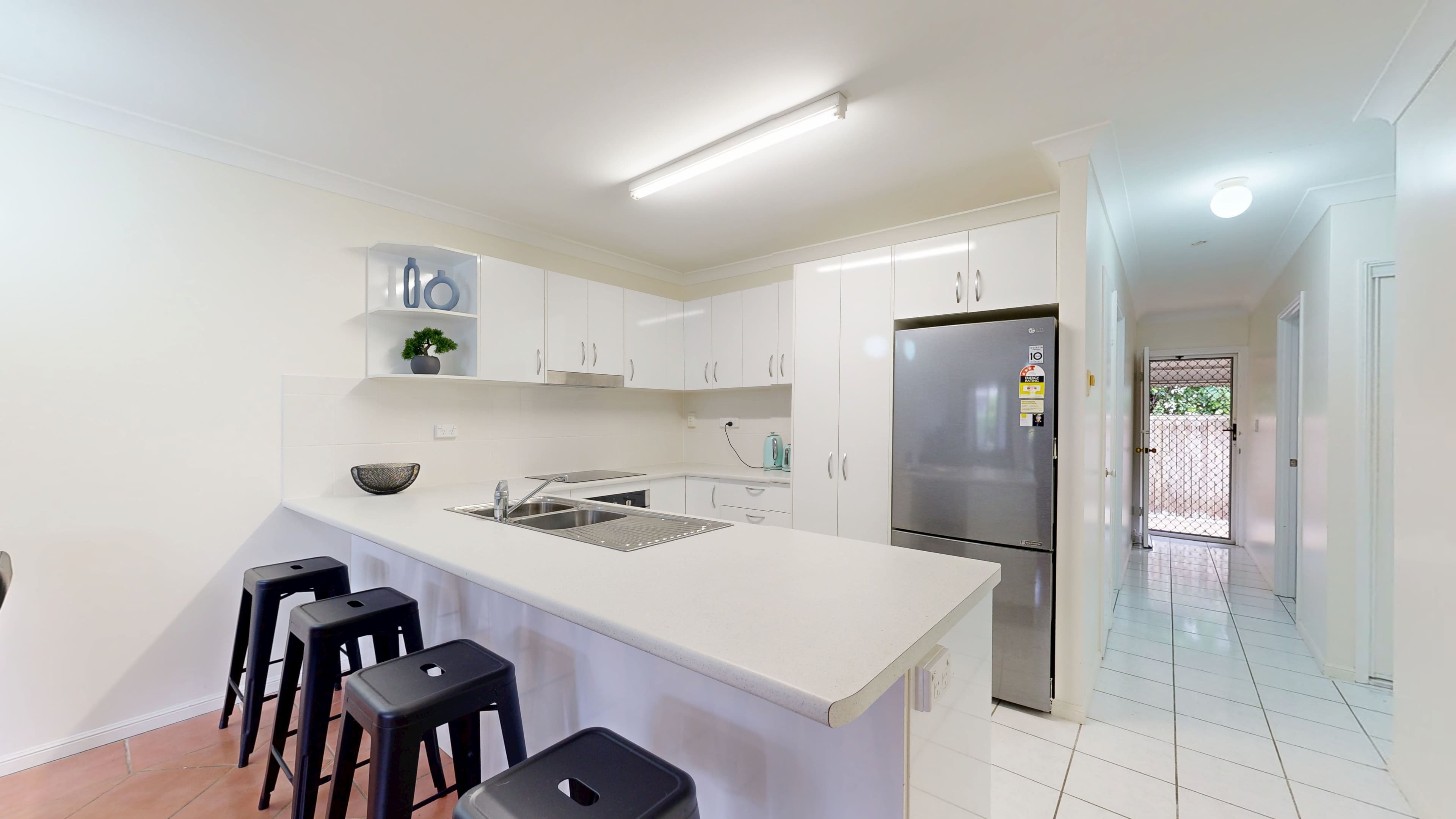 2/58-62 Ninth Avenue, Railway Estate QLD 4810, Railway Estate - Thumbnail 4