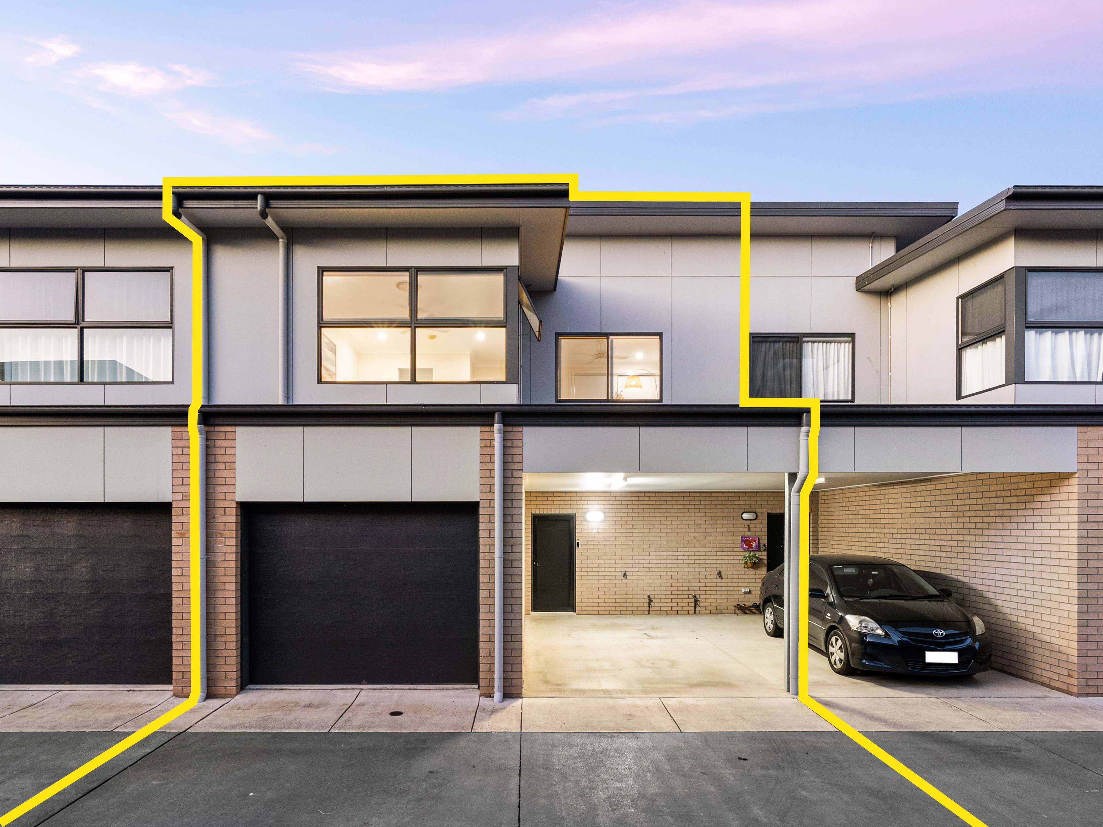 2/1 Luke Close, Sunnybank Hills QLD 4109, Sunnybank Hills - Image 1