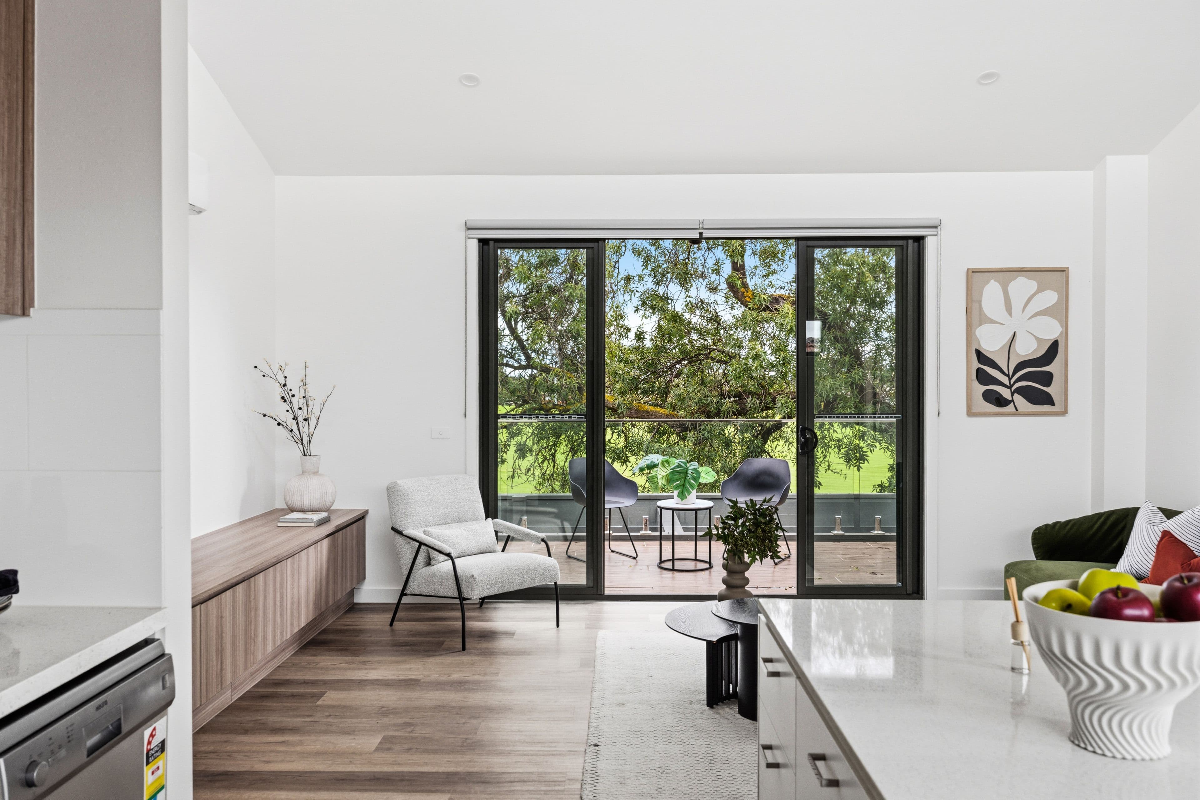 2/4 Enderly Avenue, Reservoir VIC 3073, Reservoir - Thumbnail 7