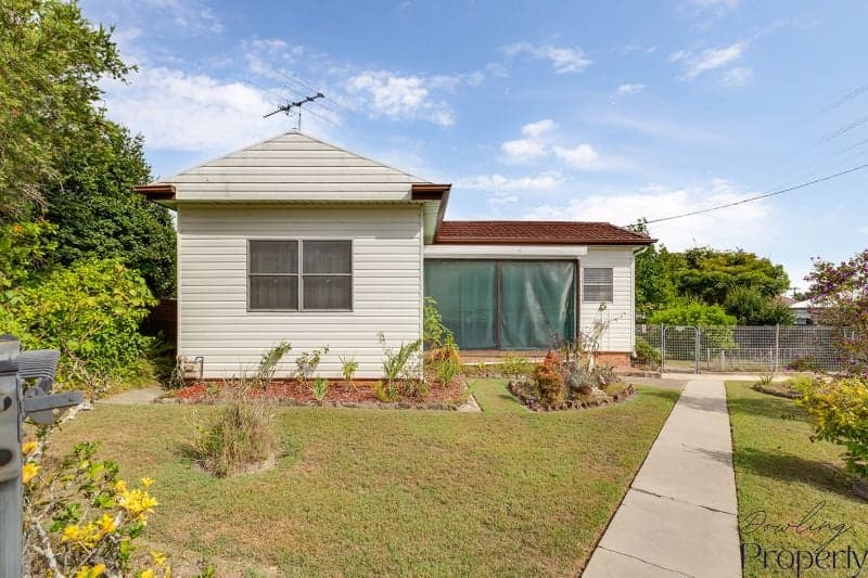 1 Lang Crescent TARRO NSW, Tarro - Thumbnail 4