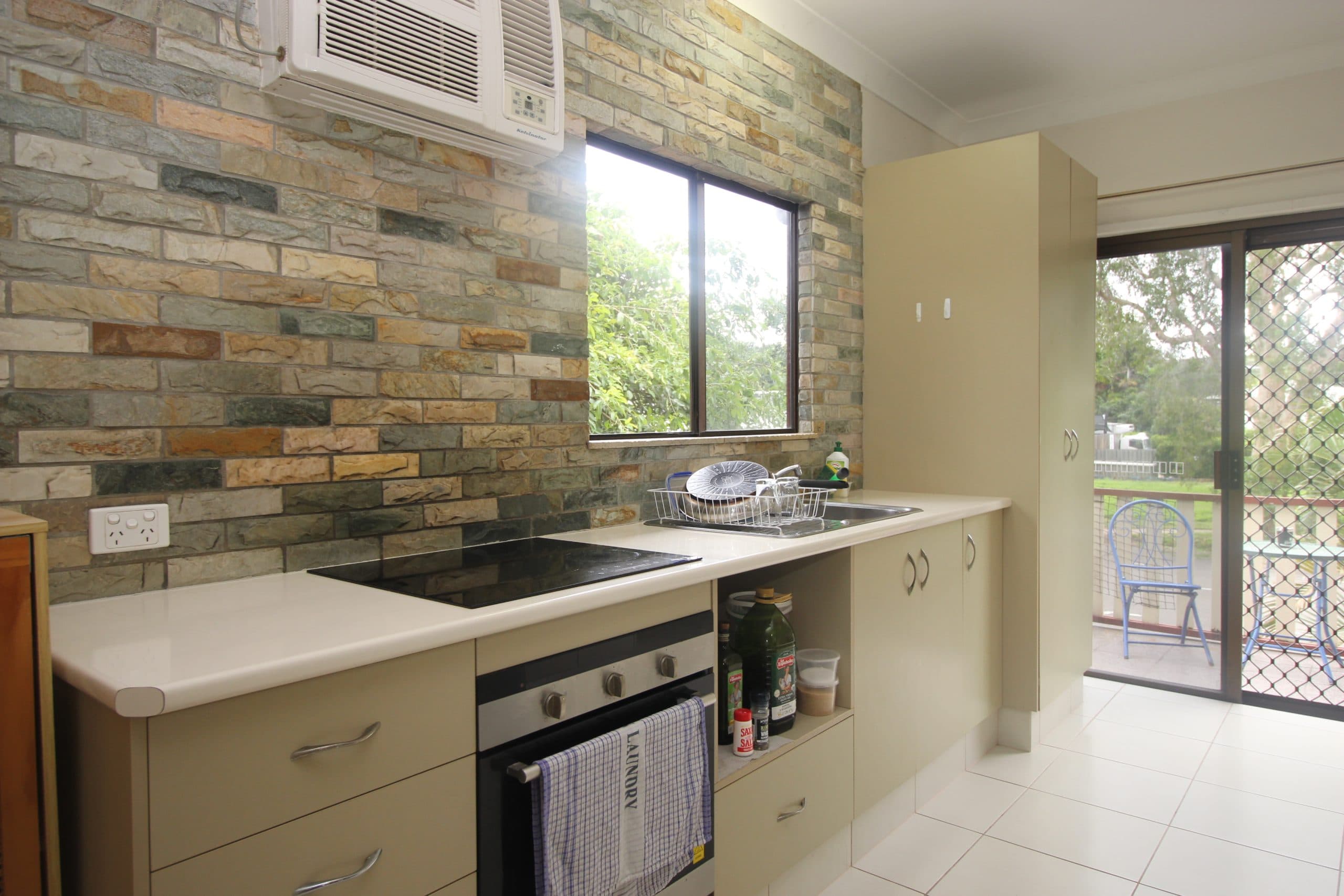 Unit 3, 49 Picnic Street, Picnic Bay QLD, Picnic Bay - Thumbnail 3