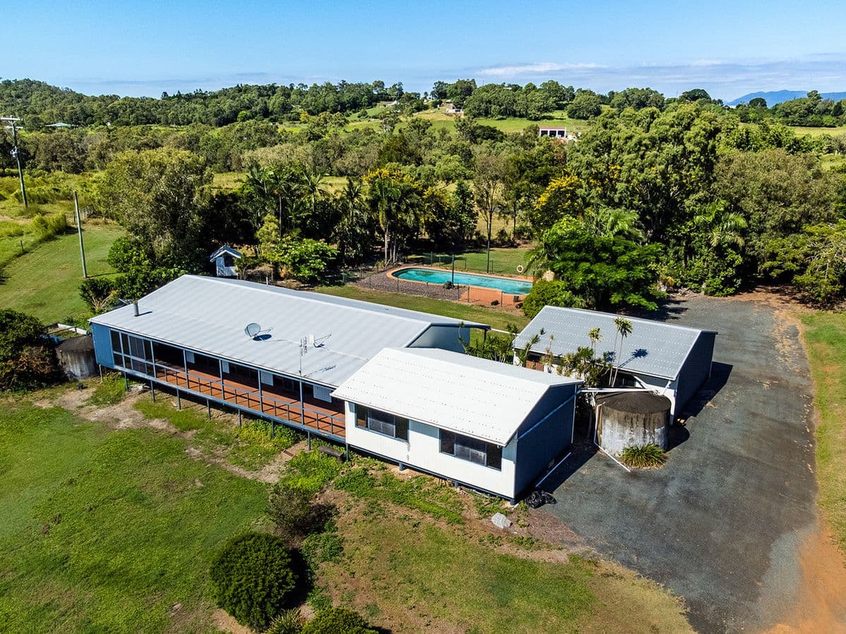 119 Finato Road, Sarina Beach, Sarina Beach - Thumbnail 3