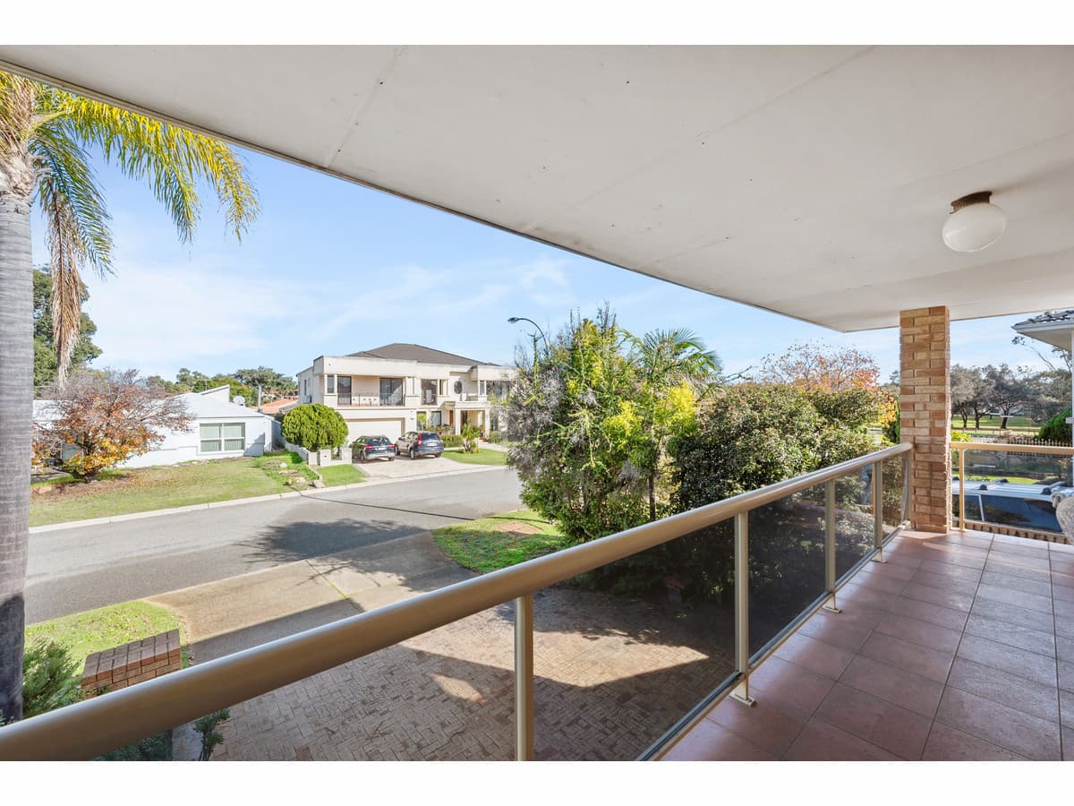 15 Templemore Gardens, Waterford WA, Waterford - Thumbnail 2