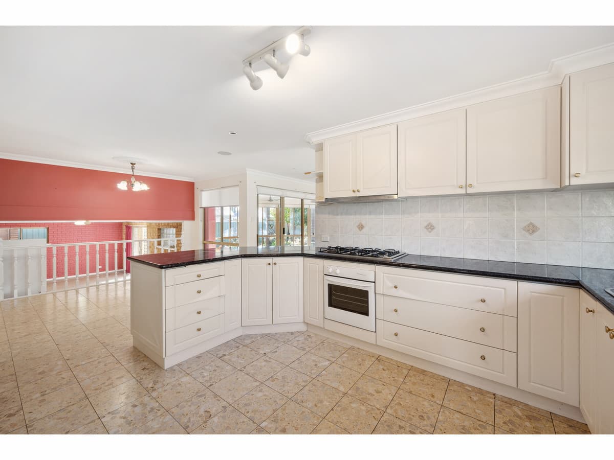 15 Templemore Gardens, Waterford WA, Waterford - Thumbnail 4