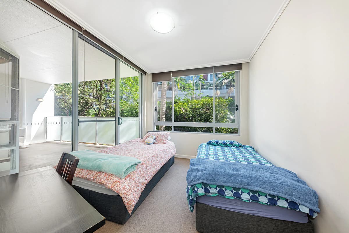 EG03 / 2 Latham Terrace, Newington - Thumbnail 5