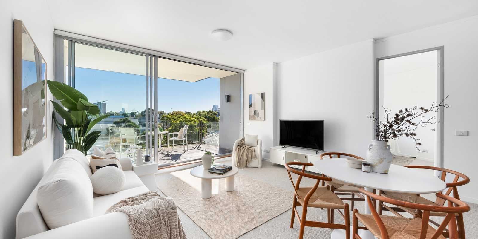 432/2-4 Powell Street Waterloo, Waterloo - Image 1