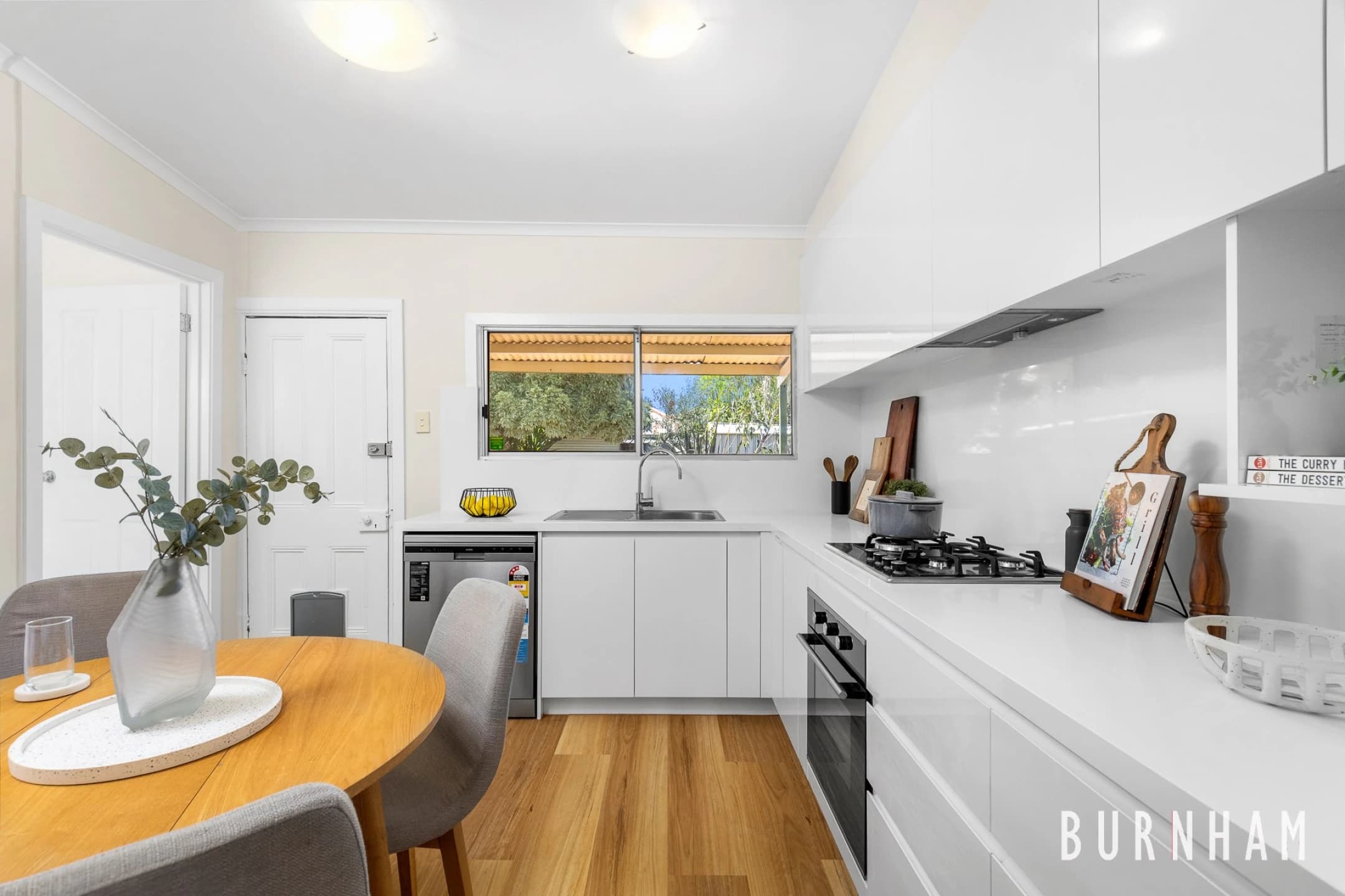 32 Newell Street, Footscray VIC 3011, Footscray - Thumbnail 3