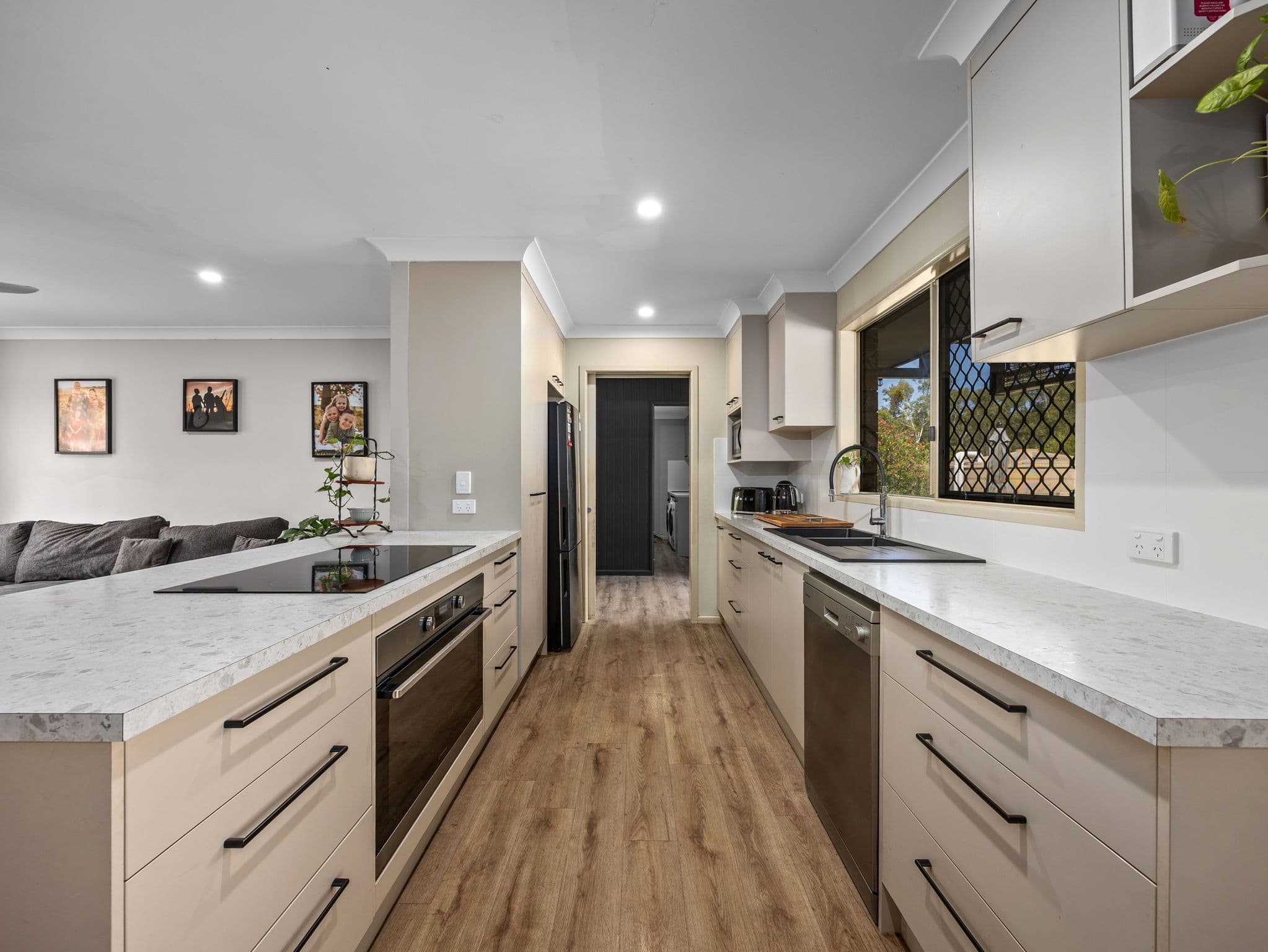 31 Stephenson Crescent, Kensington Grove QLD 4341, Kensington Grove - Thumbnail 2