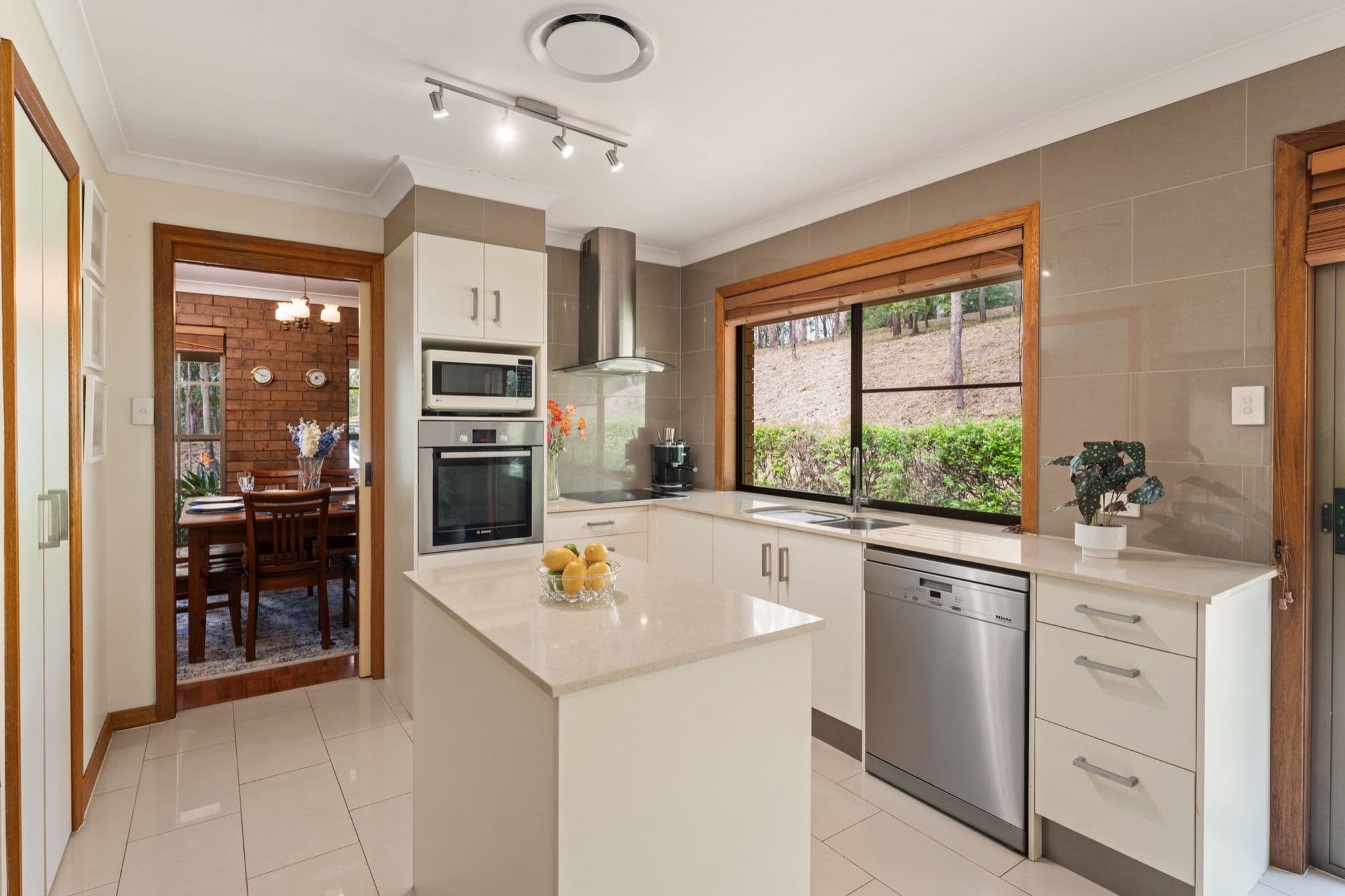 2 Hyde Road, Whiteside QLD 4503, Whiteside - Thumbnail 5
