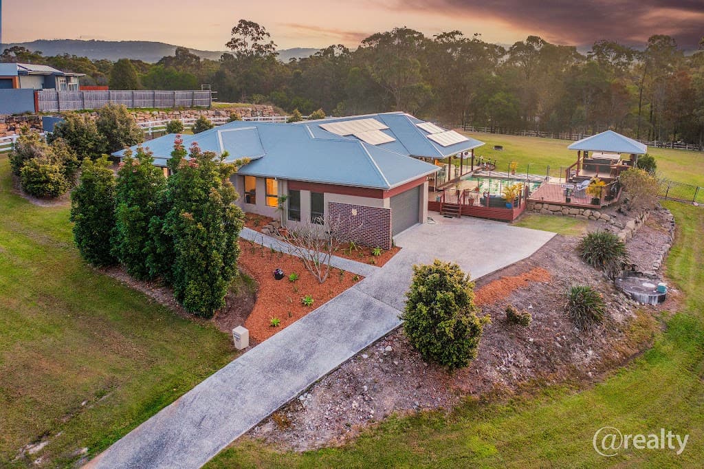 33 Huntington Drive, Maudsland, QLD, 4210, Maudsland - Thumbnail 5