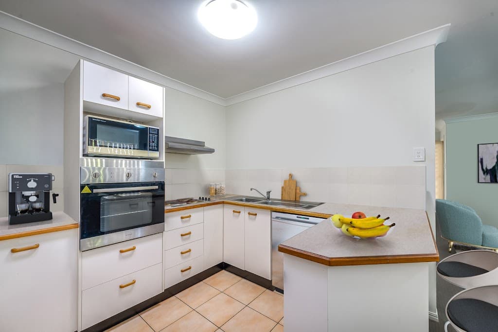 2/6 Muscovey Avenue, Paradise Point, QLD, 4216, Paradise Point - Thumbnail 4