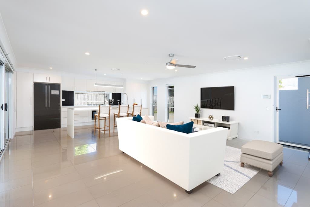 16 Okinya Street, Biggera Waters, QLD, 4216, Biggera Waters - Thumbnail 4