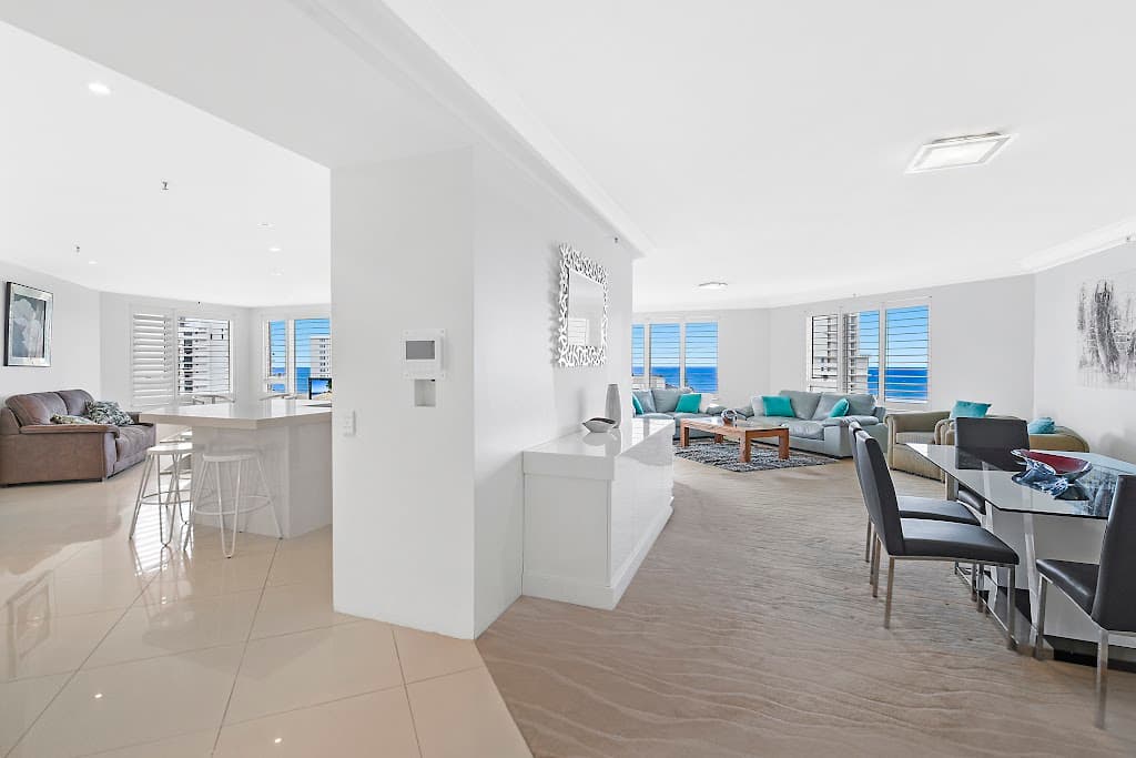 54/129 Surf Pde, Broadbeach, QLD, 4218, Broadbeach - Thumbnail 4