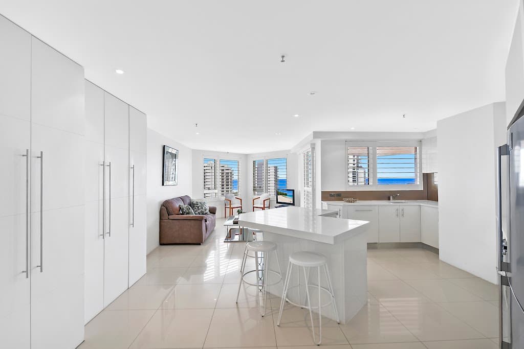 54/129 Surf Pde, Broadbeach, QLD, 4218, Broadbeach - Thumbnail 5