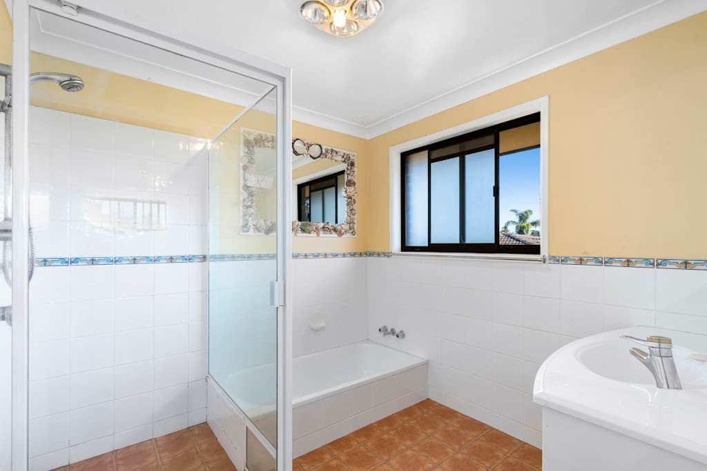 2 Barwon Street, Burleigh Waters, QLD, 4220, Burleigh Waters - Thumbnail 5