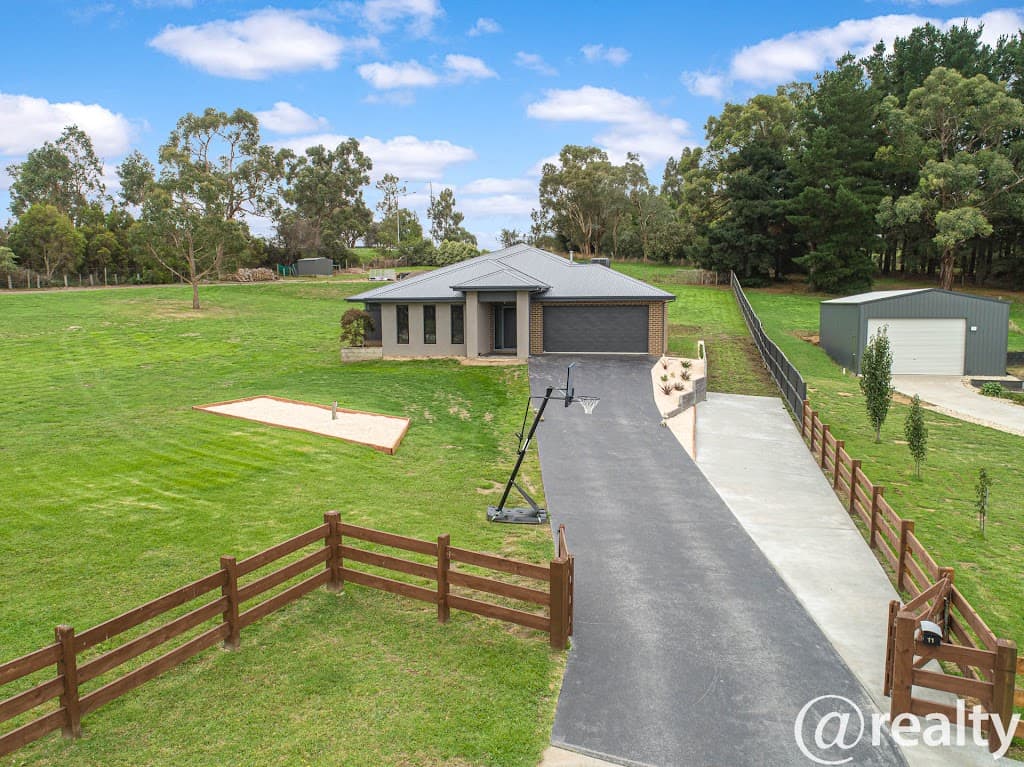 11 Drovers Close, Drouin, VIC, 3818, Drouin - Thumbnail 2