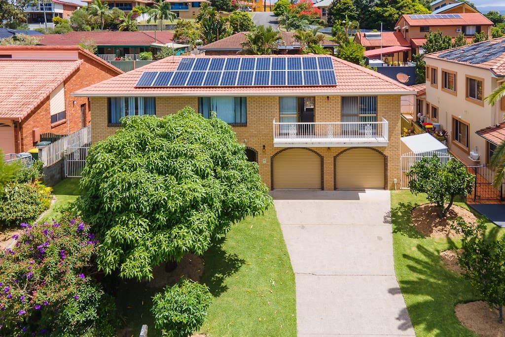 16 Tulip Street, Miami, QLD, 4220, Miami - Thumbnail 2