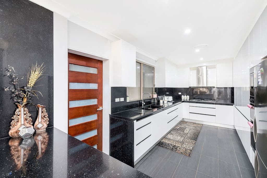 17 Keneally Way, Casula, NSW, 2170, Casula - Thumbnail 3