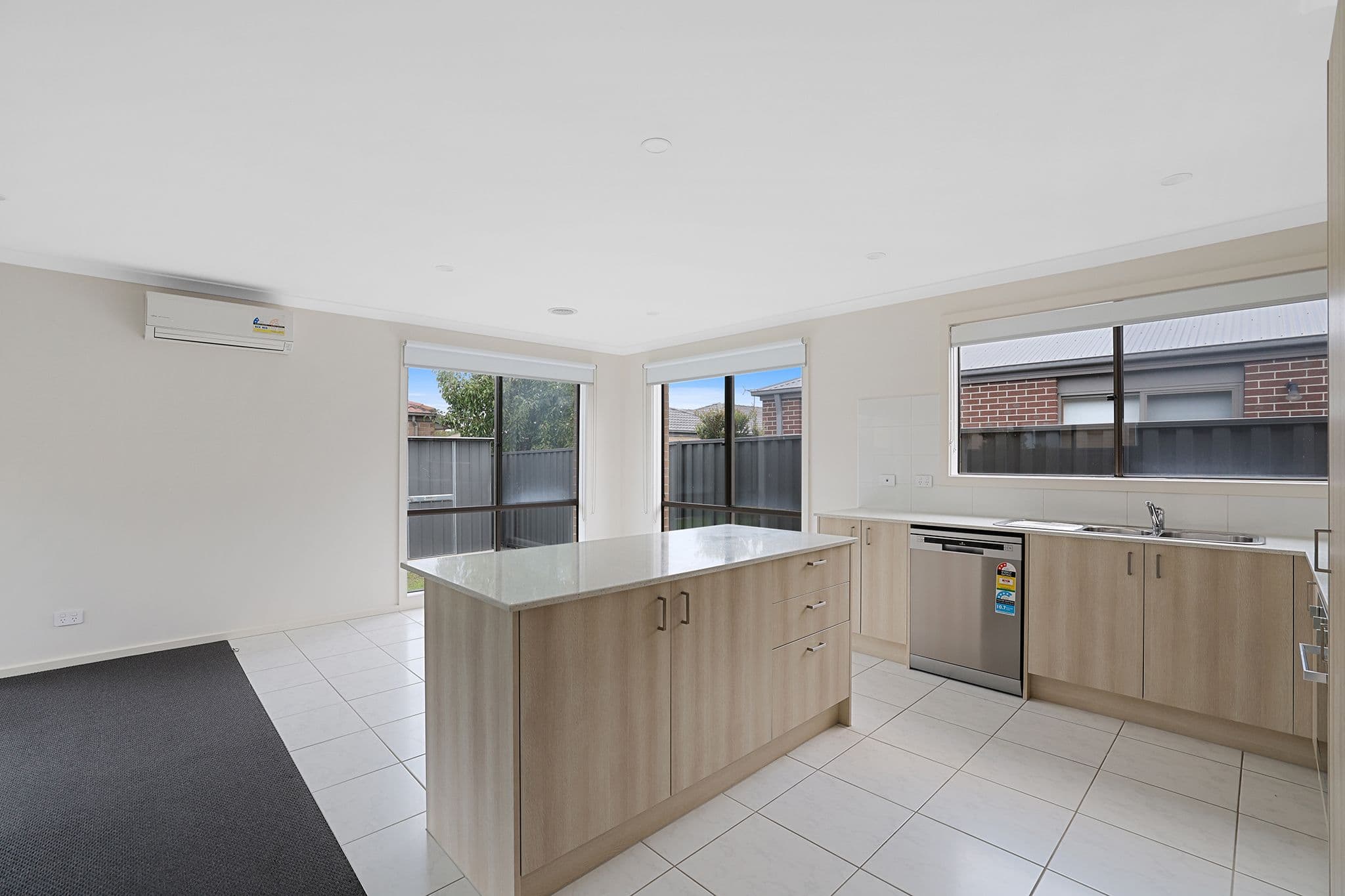 37 Manchester Circuit, Longwarry VIC 3816, Longwarry - Thumbnail 2