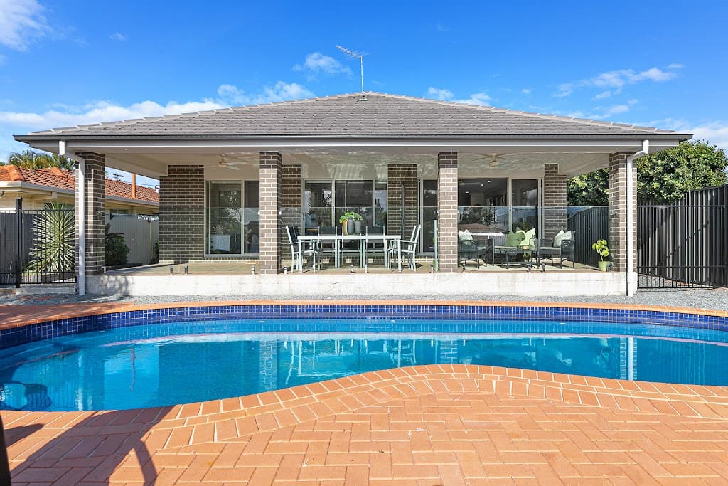 16 Verdichio Avenue, Mermaid Waters, QLD, 4218, Mermaid Waters - Thumbnail 2