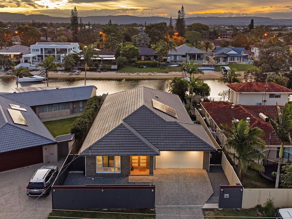16 Verdichio Avenue, Mermaid Waters, QLD, 4218, Mermaid Waters - Thumbnail 3