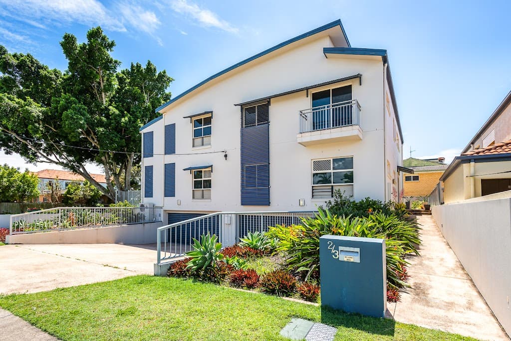 2/3 Joseph Street, Runaway Bay, QLD, 4216, Runaway Bay - Thumbnail 3