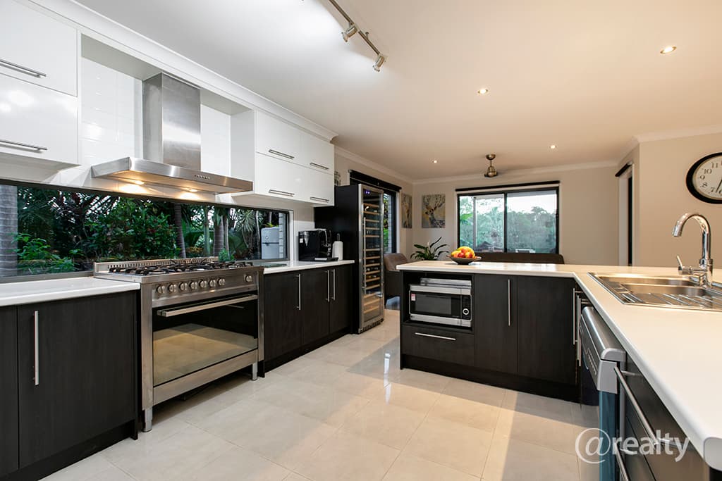 6 Colin Place, Cashmere, QLD, 4500, Cashmere - Thumbnail 2