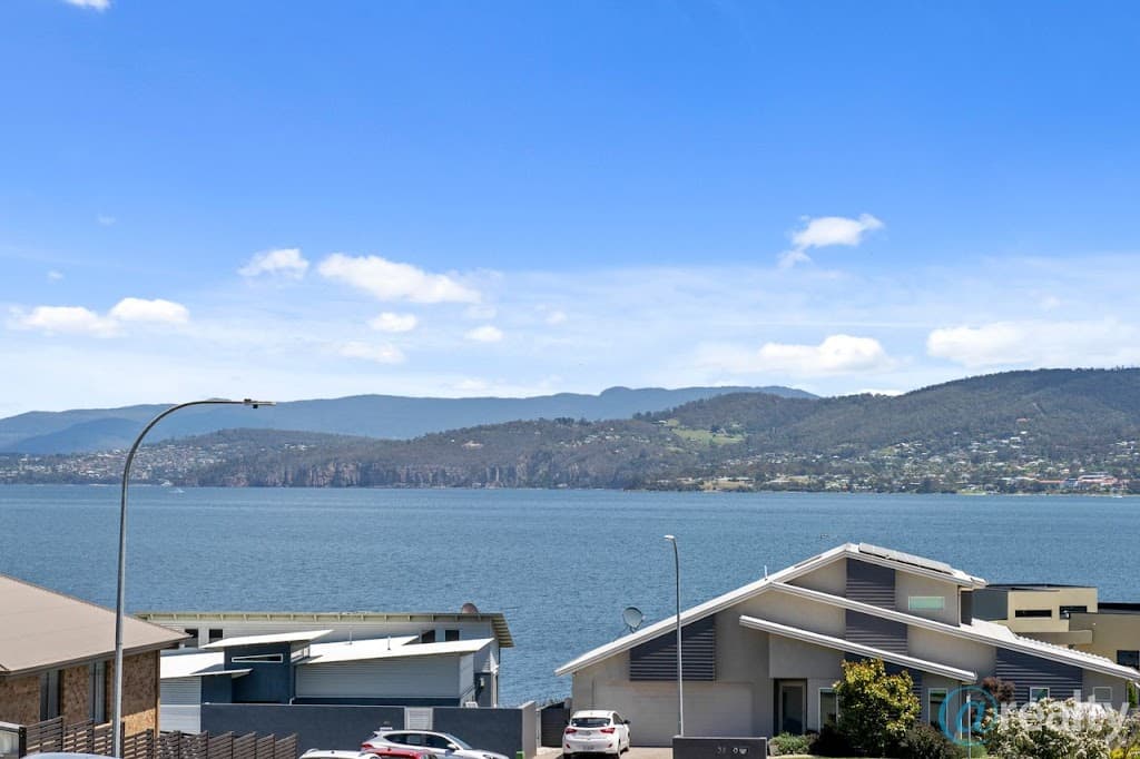 11 Trikala Place, Tranmere, TAS, 7018, Tranmere - Thumbnail 2