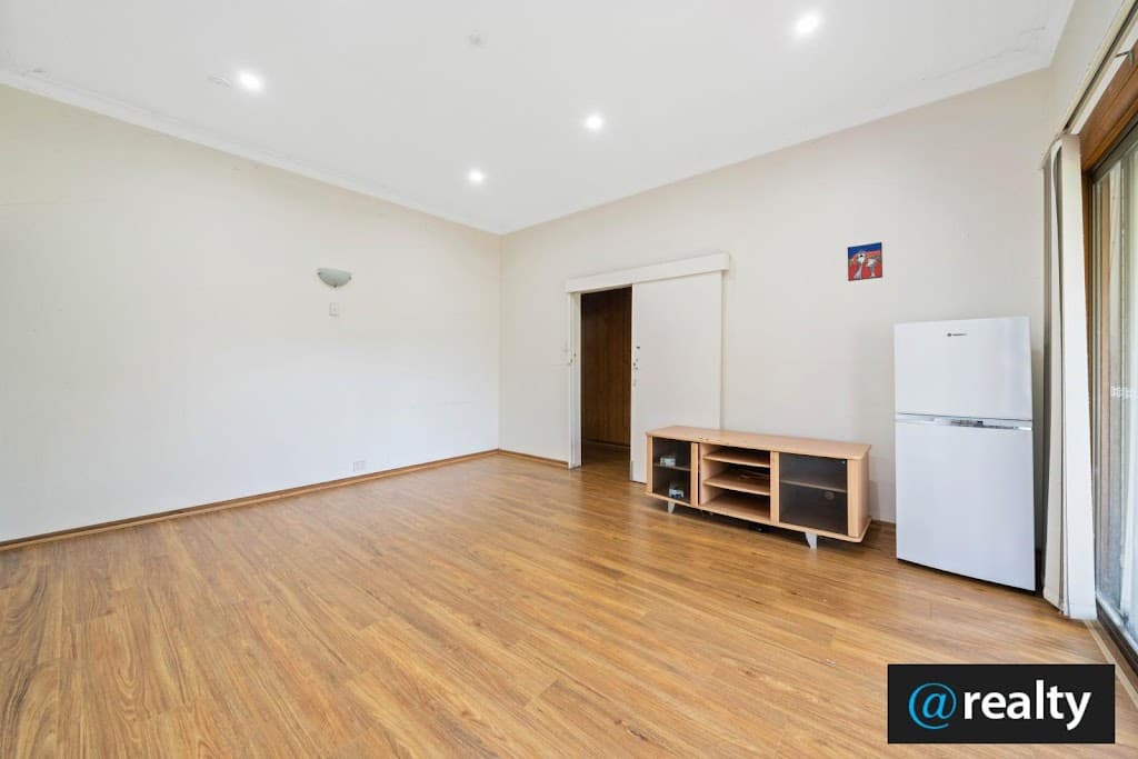 8 White Avenue, Bankstown, NSW, 2200, Bankstown - Thumbnail 2