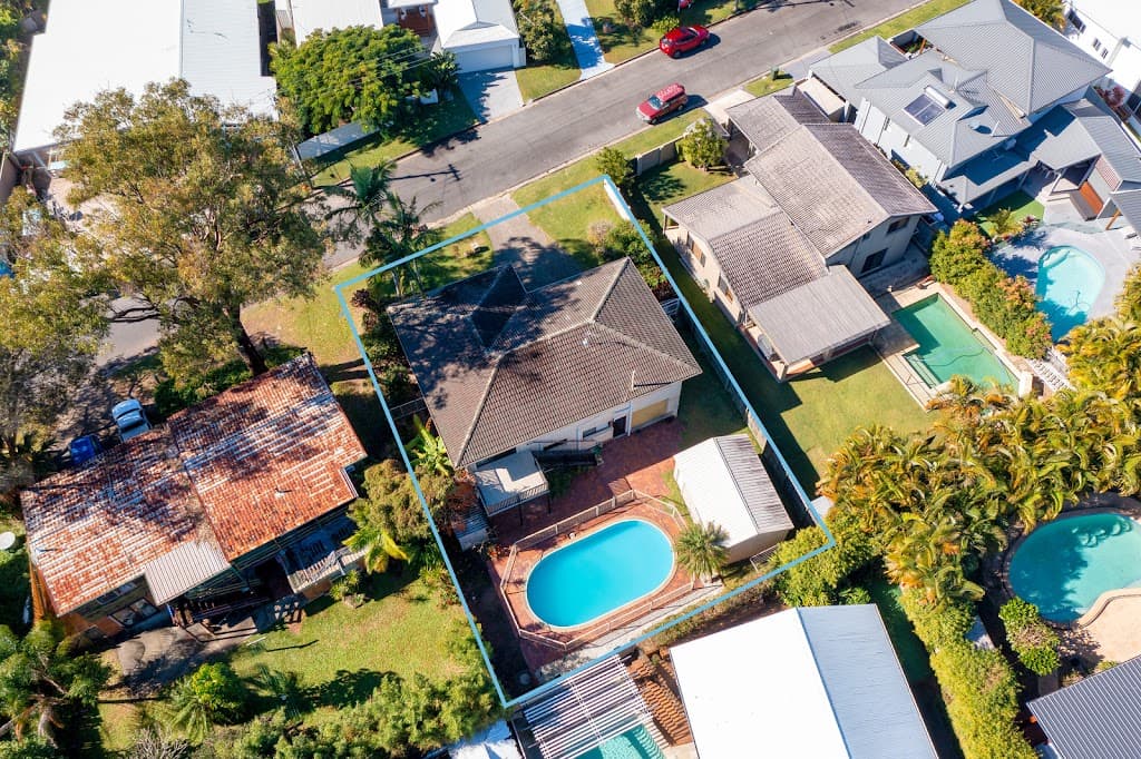 8 Maitland Street, BURLEIGH HEADS, QLD, 4220, Burleigh Heads - Thumbnail 2