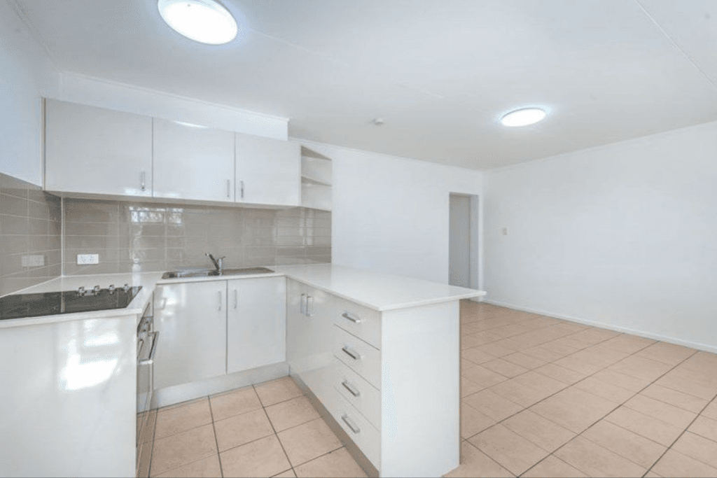 1-8/144 Frank Street, Labrador, QLD, 4215, Labrador - Thumbnail 2